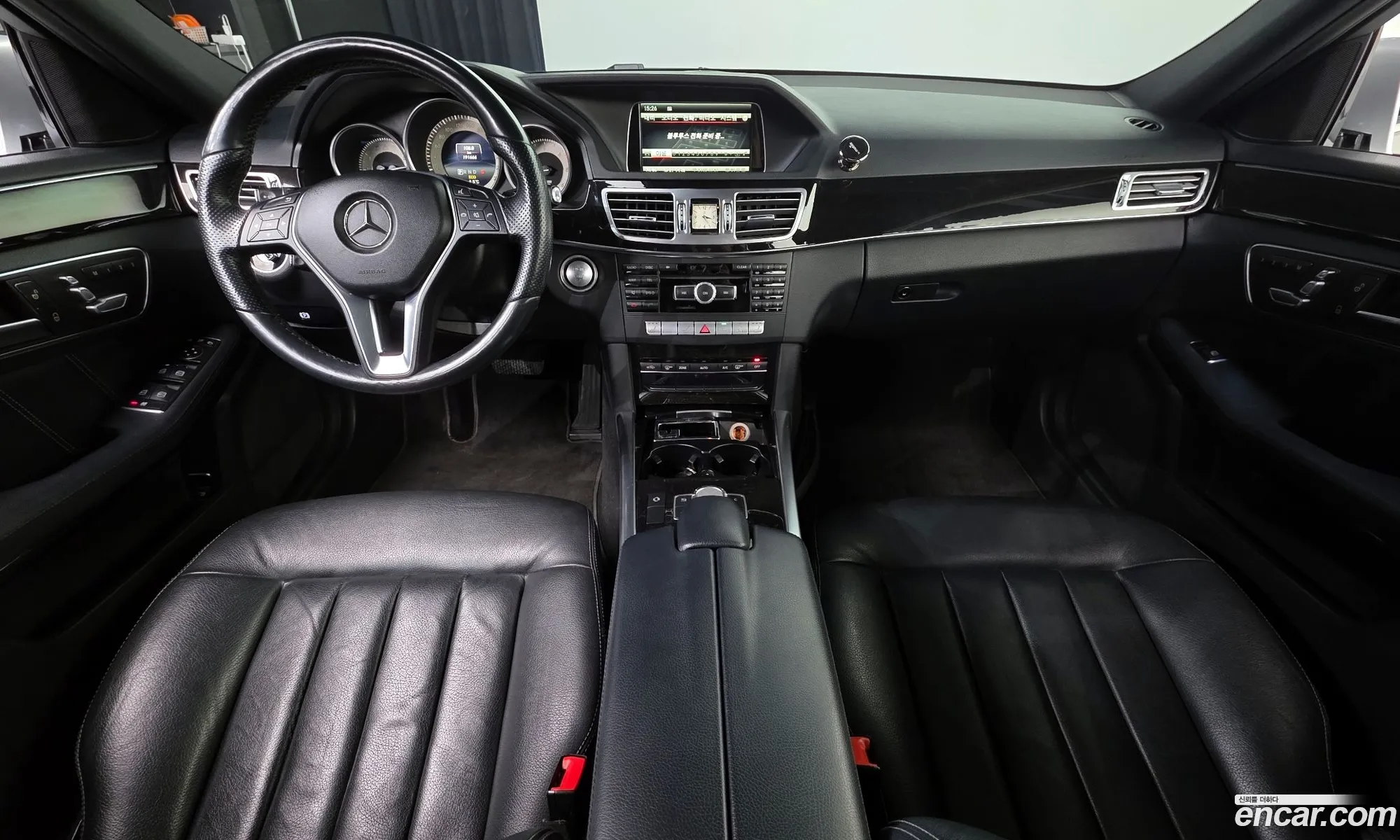 Mercedes-Benz E-Class W212 2014 WDDHF8CB6EA990253 — 15