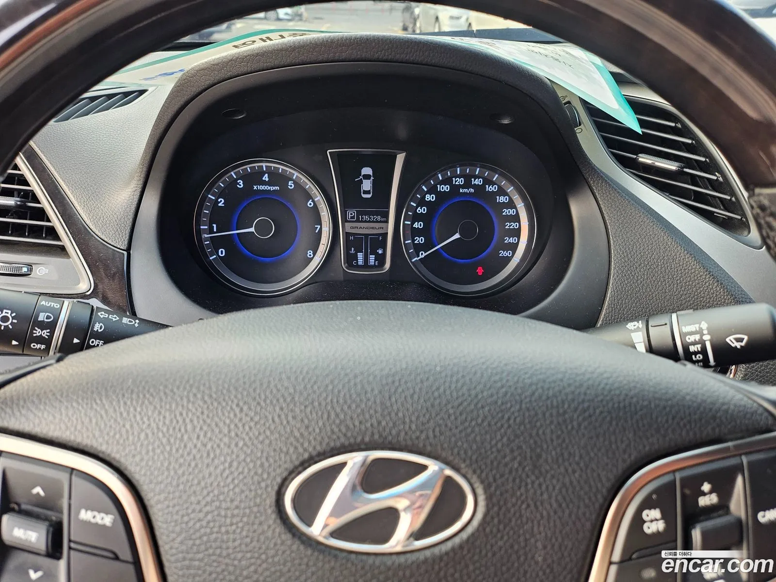 Hyundai Grandeur HG 2012 — 17