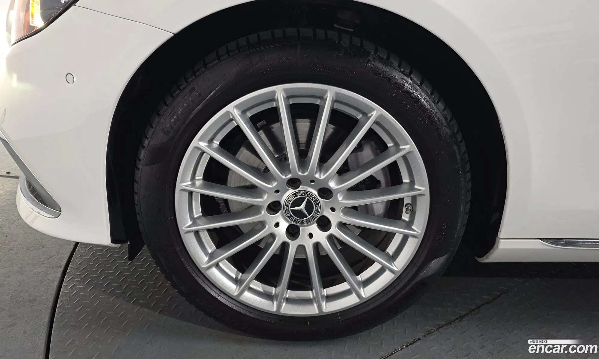 Mercedes-Benz E-Class W213 2022 — 11
