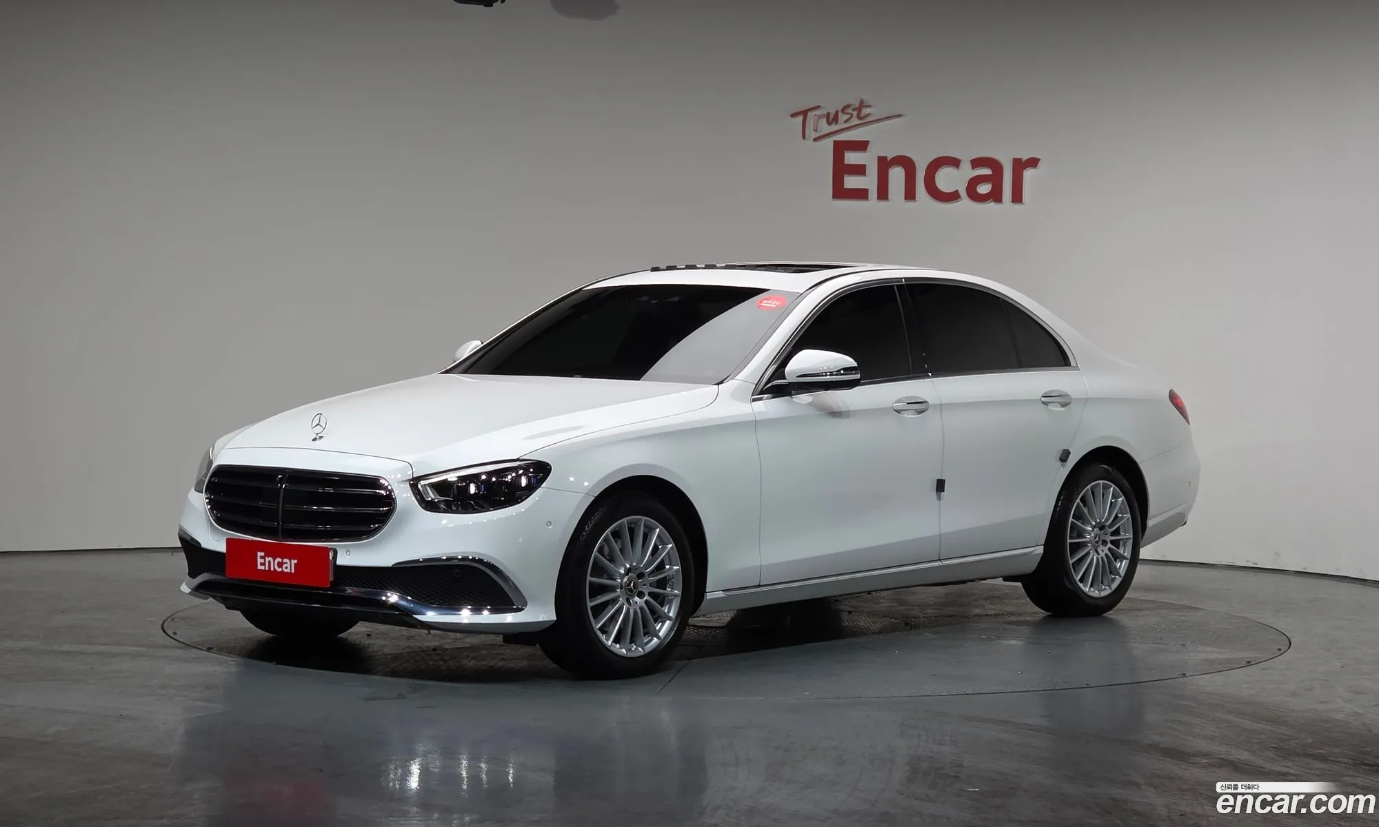 Mercedes-Benz E-Class W213 2022 — 19