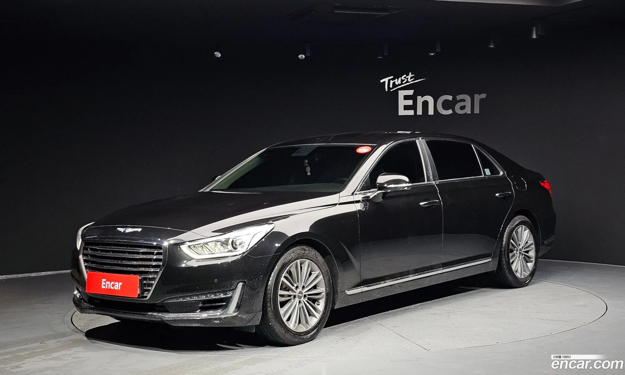 Genesis EQ900 2018 — 2