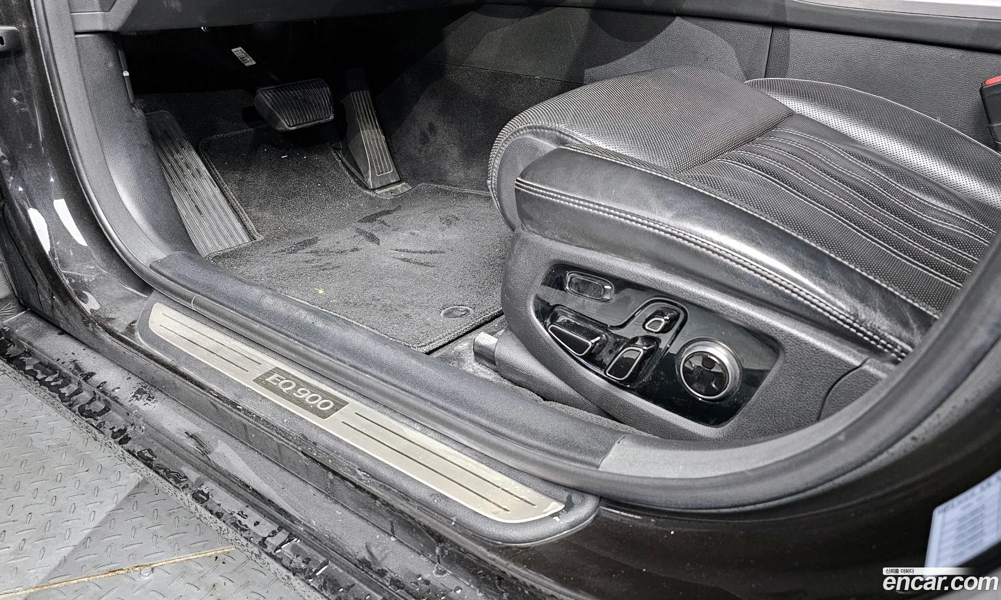 Genesis EQ900 2018 — 13