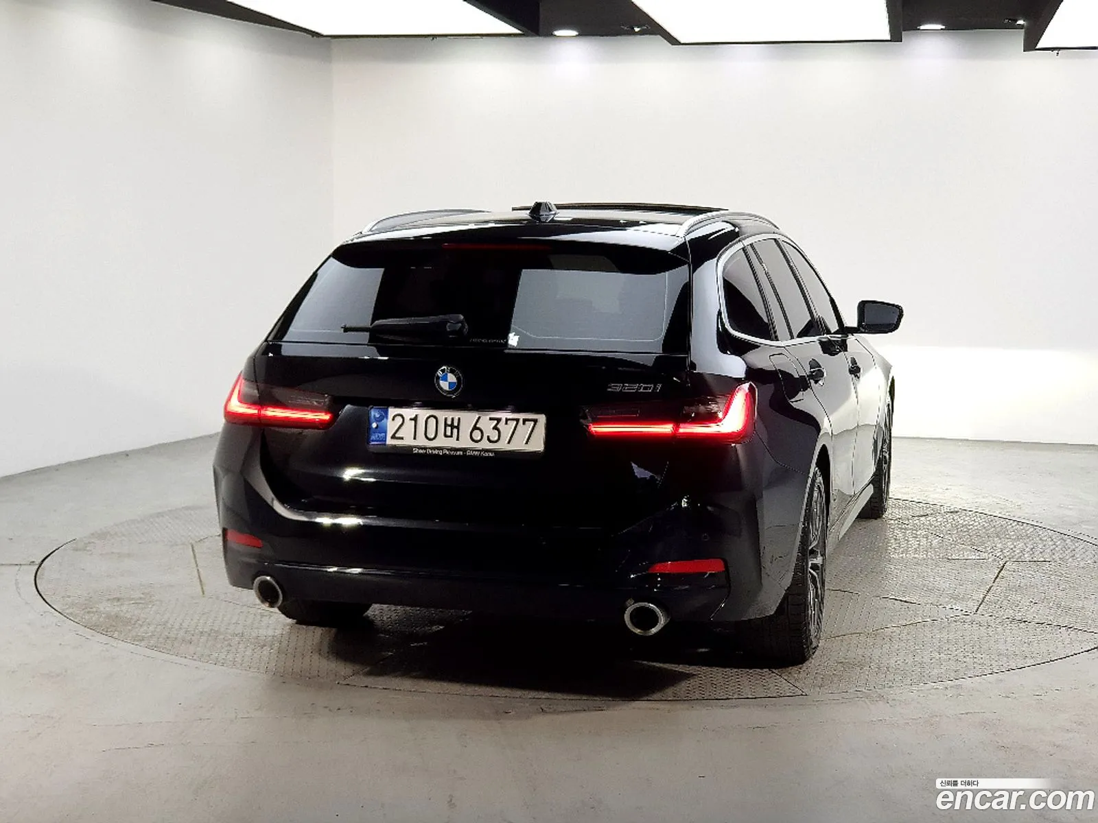 BMW 3 Series 2023 — 12