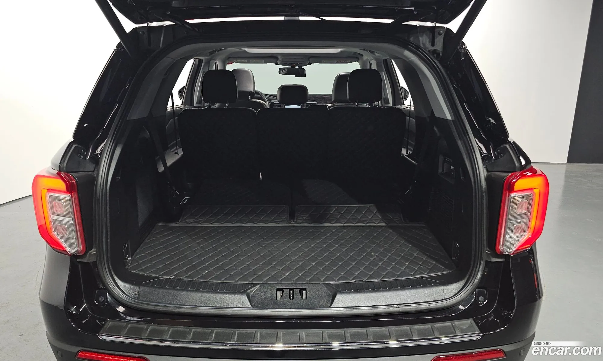 Ford Explorer 6th Gen 2021 1FMSK8FHXMGB09539 — 10