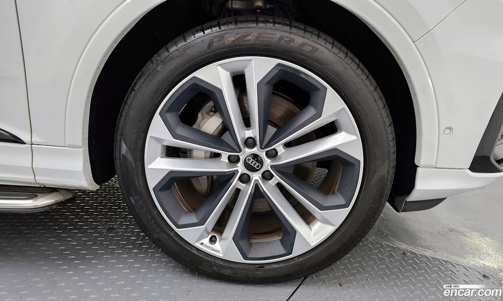Audi Q7 2022 WAUZZZ4M8ND022663 — 7