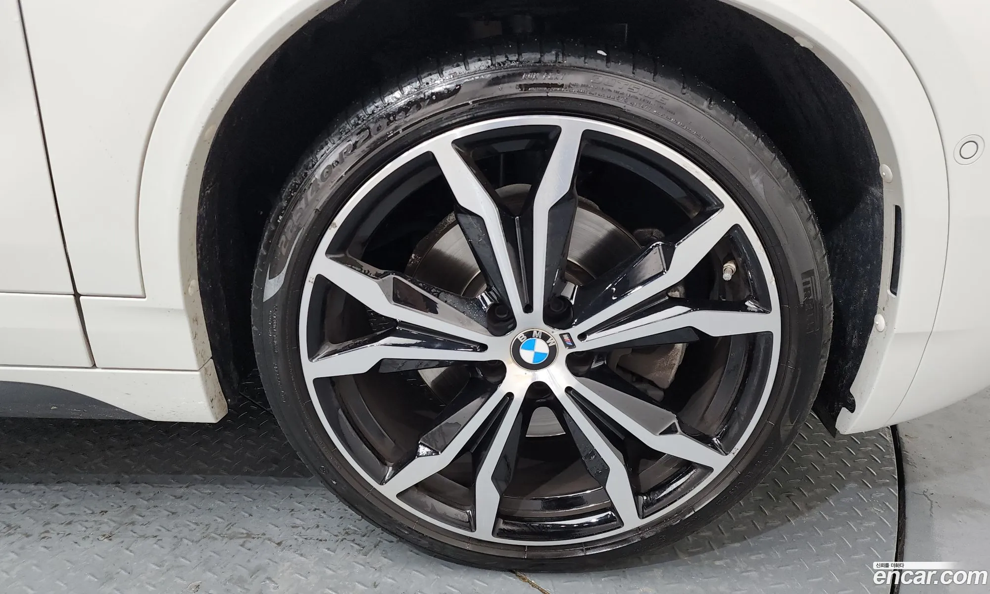 BMW X2 2023 WBA11DF00P5X99059 — 14