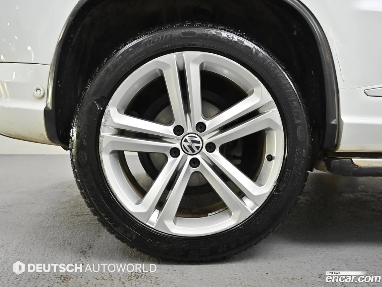 Volkswagen Tiguan 2014 — 18