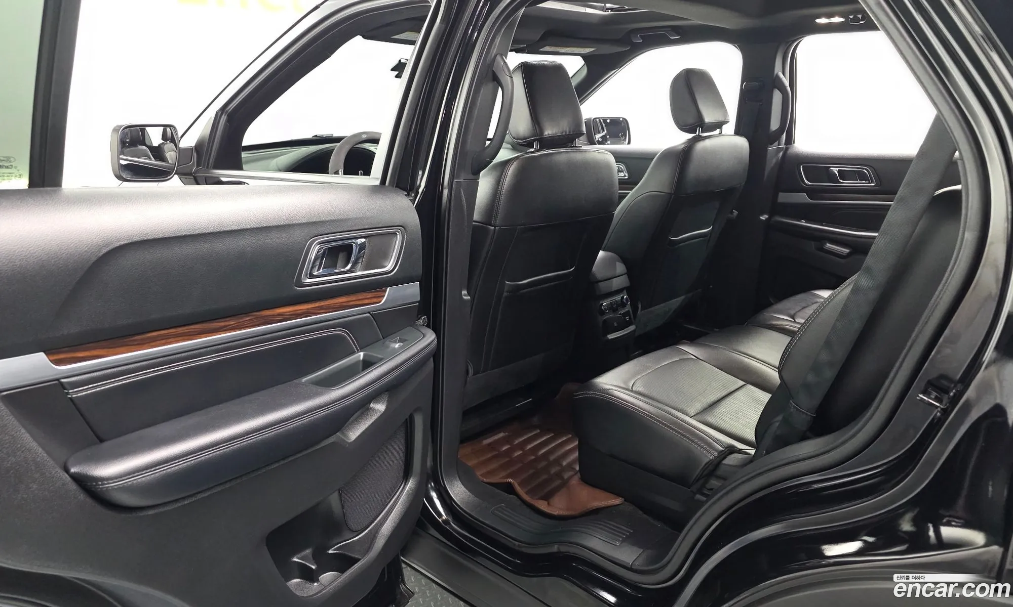 Ford Explorer 2018 1FM5K8FH8JGB22962 — 13