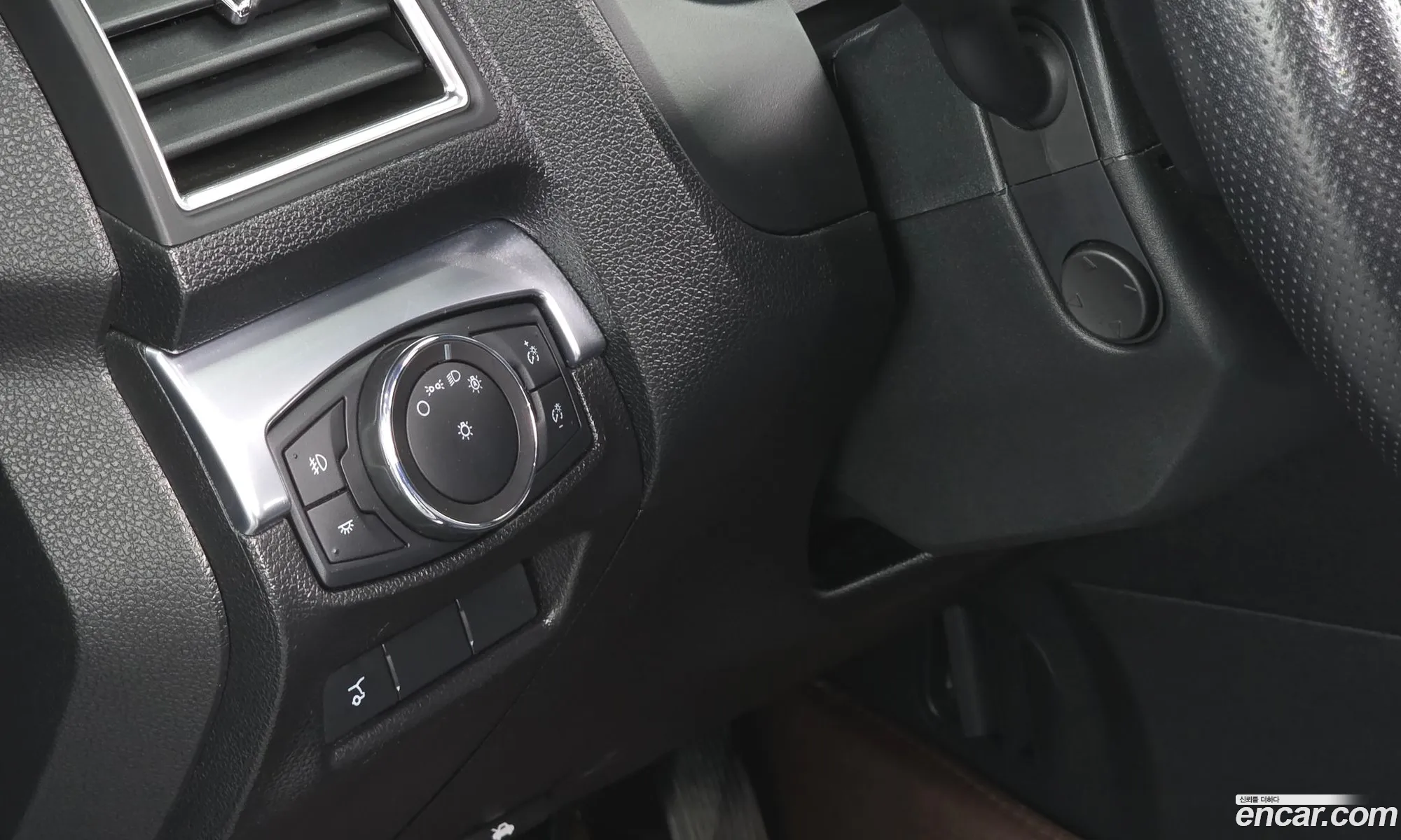 Ford Explorer 2018 1FM5K8FH8JGB22962 — 11