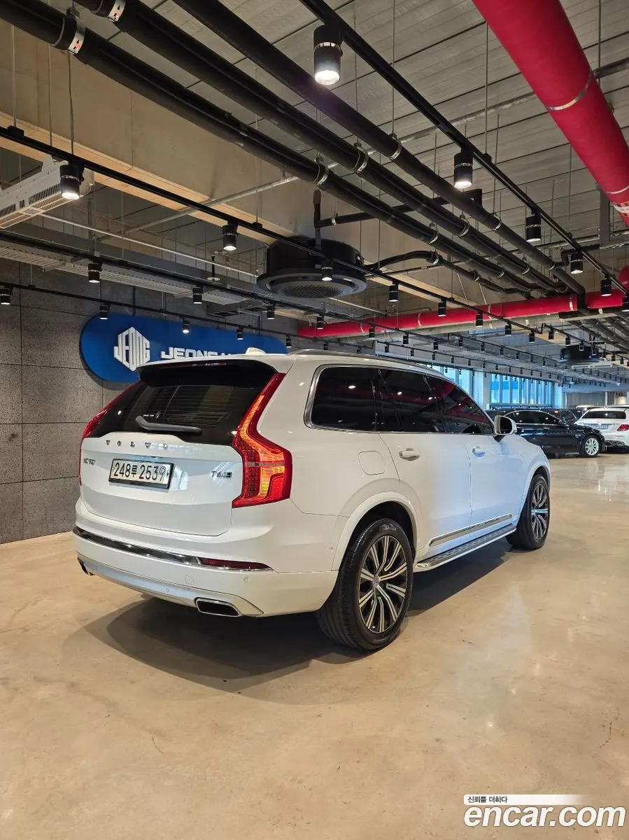 Volvo XC90 2020 — 18