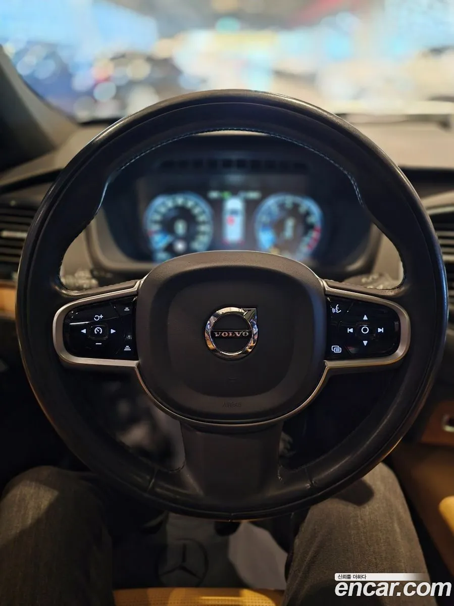 Volvo XC90 2020 — 10