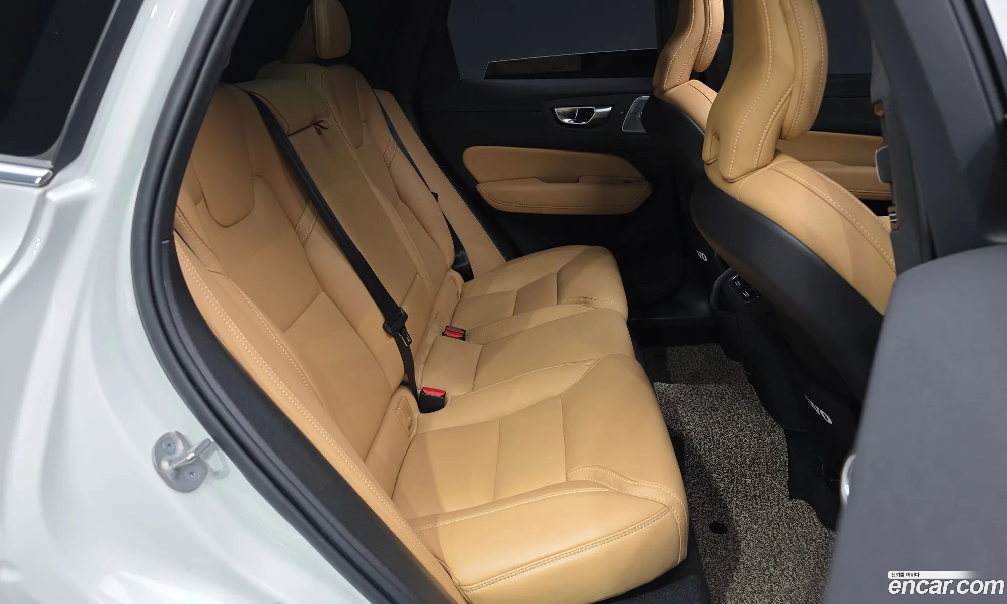 Volvo XC60 2023 LYVUZ0624RB787048 — 9