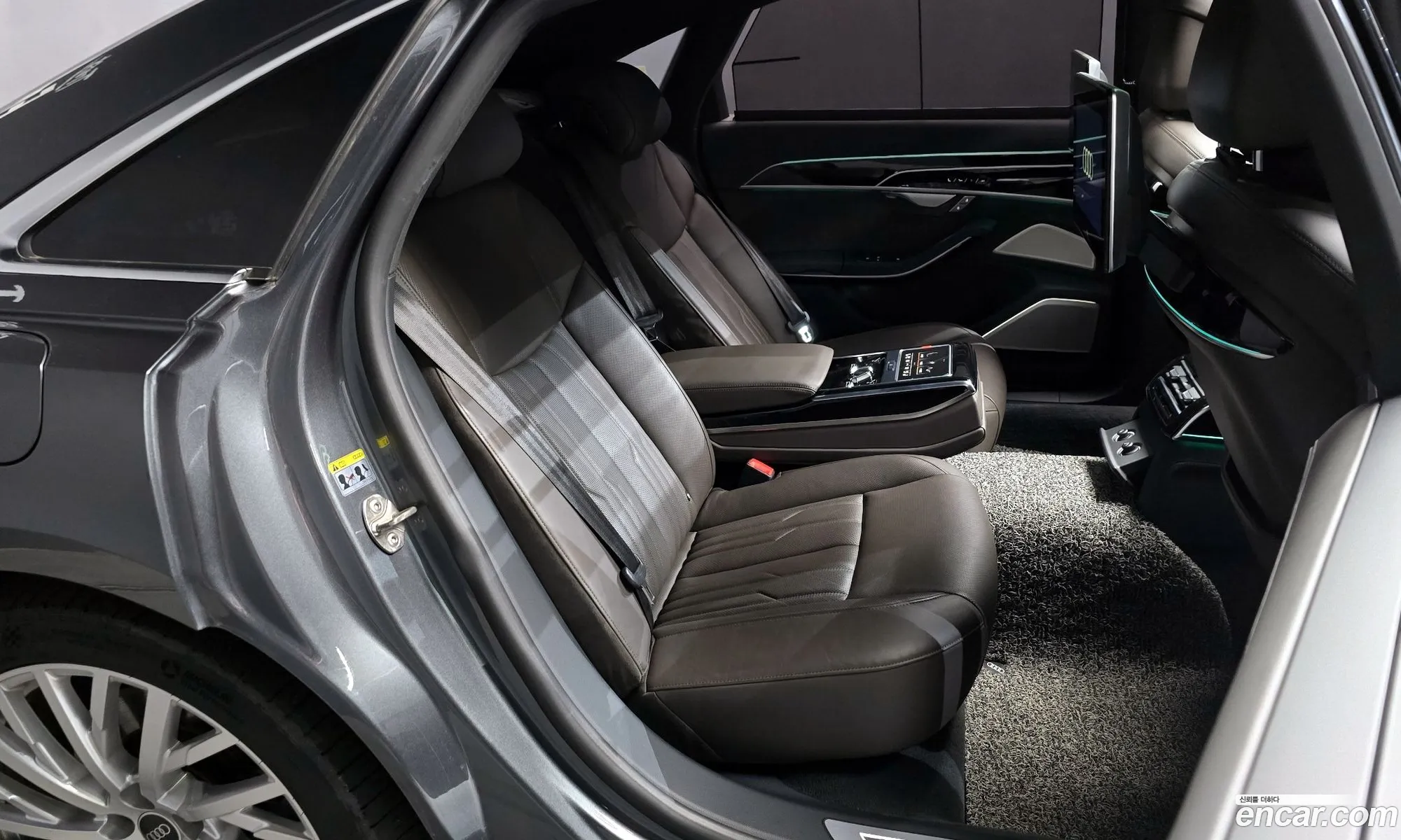 Audi A8 2021 WAUZZZF86MN012142 — 16