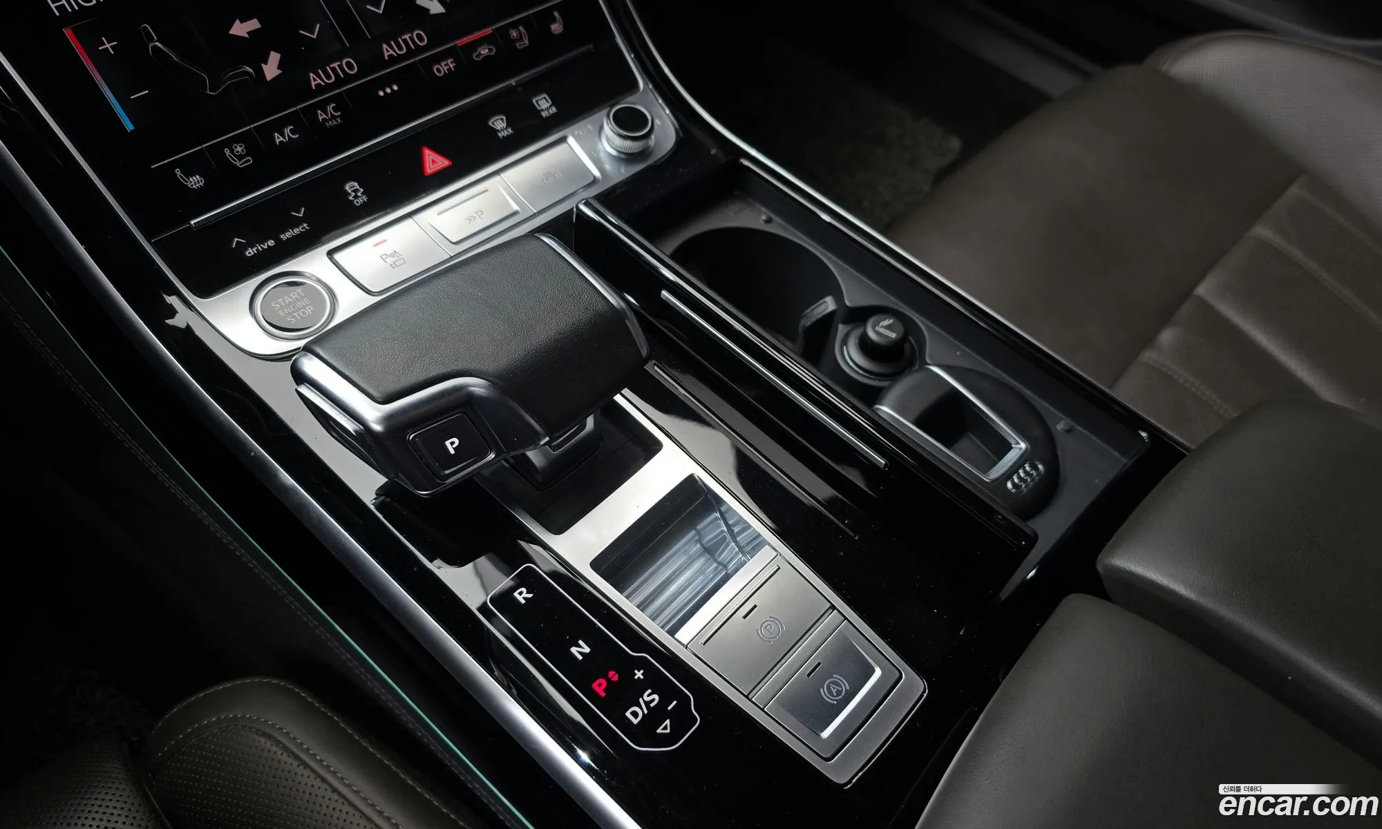 Audi A8 2021 WAUZZZF86MN012142 — 4