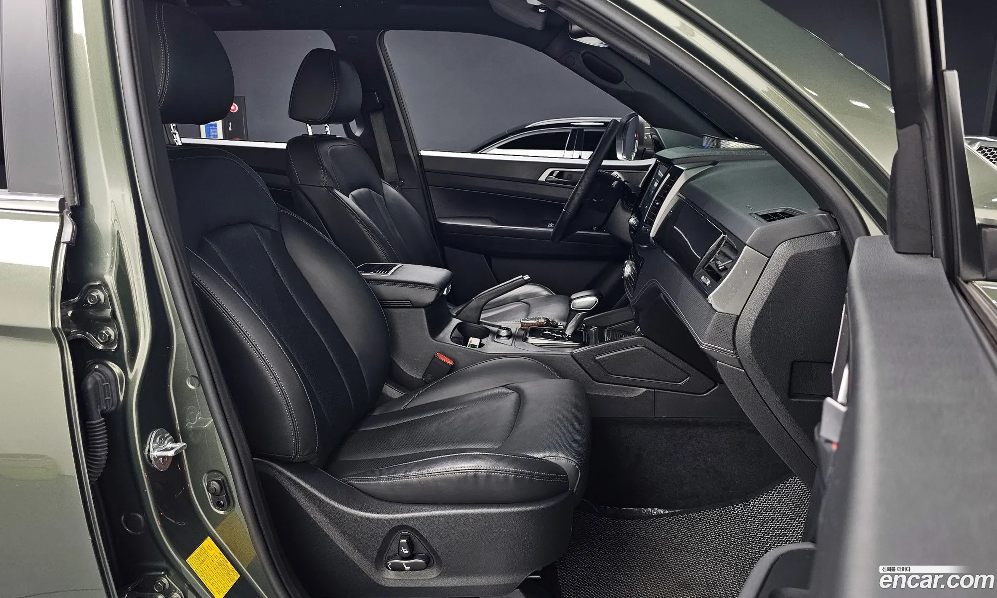 KG Mobility (SsangYong) Rexton Sports Khan 2022 — 19