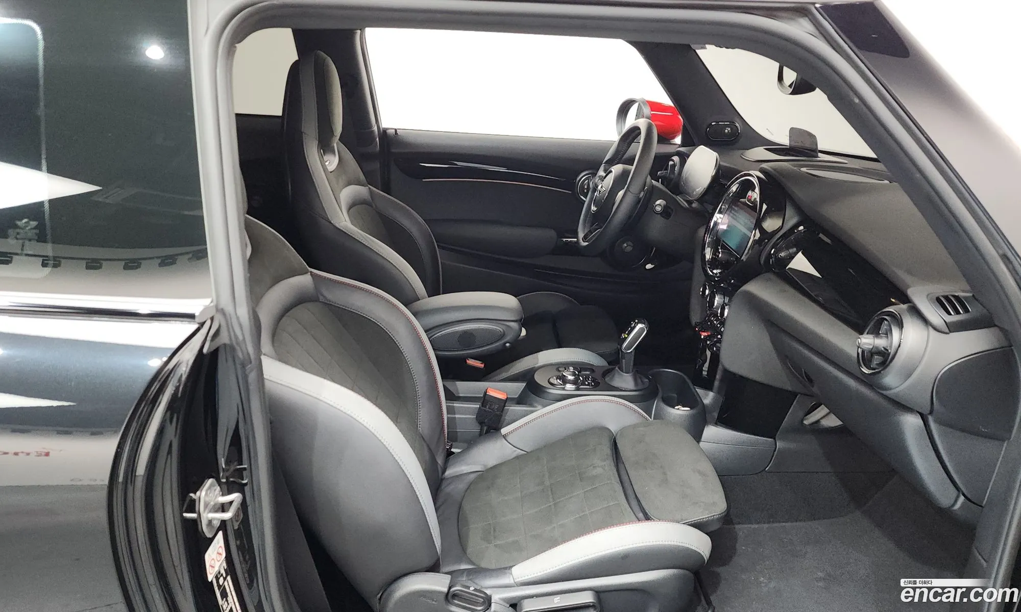 Mini Cooper S 2022 WMW81DH03P2S85638 — 8