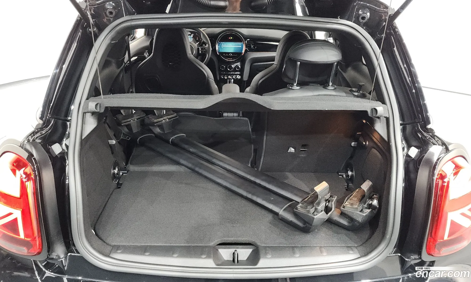 Mini Cooper S 2022 WMW81DH03P2S85638 — 18
