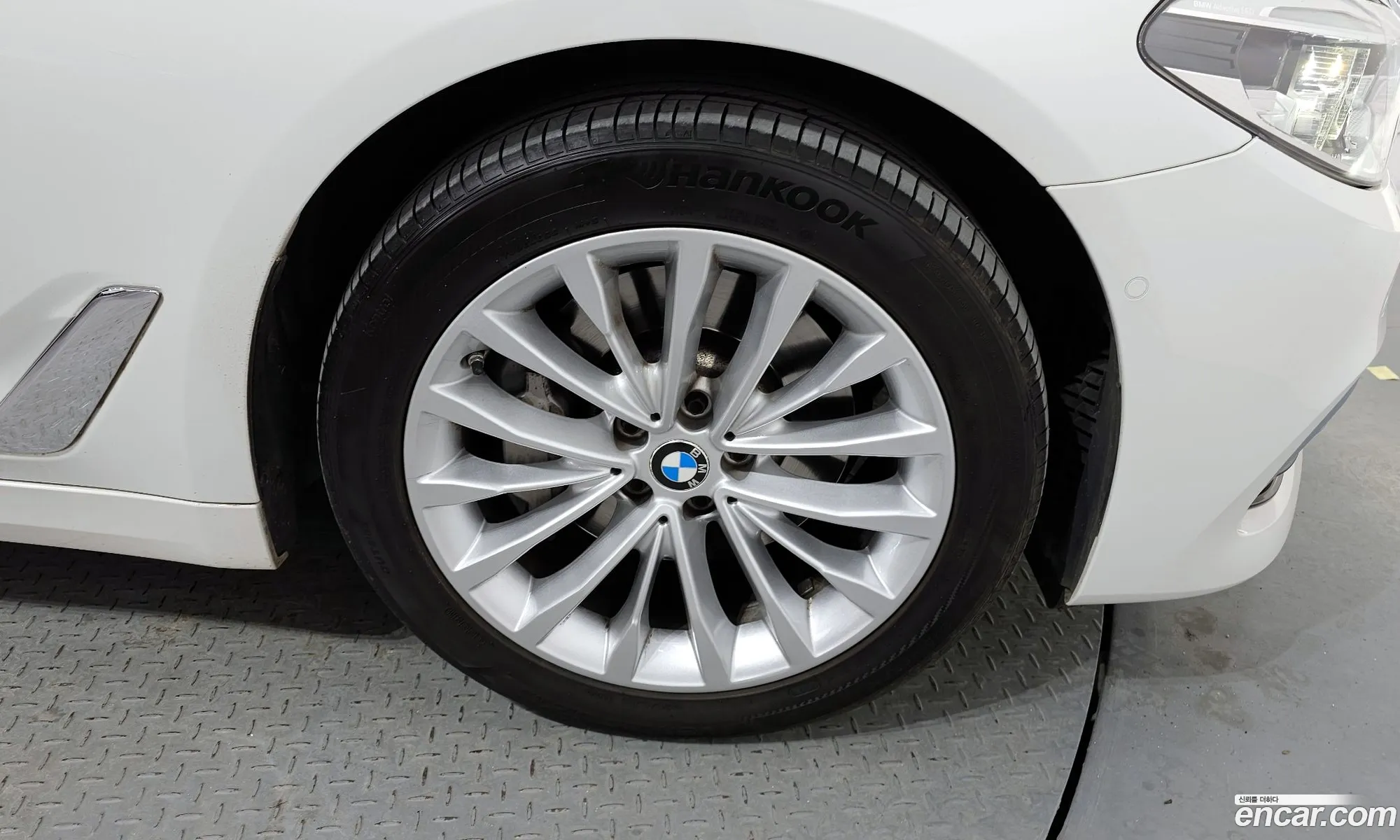 BMW 5 Series 2018 — 5