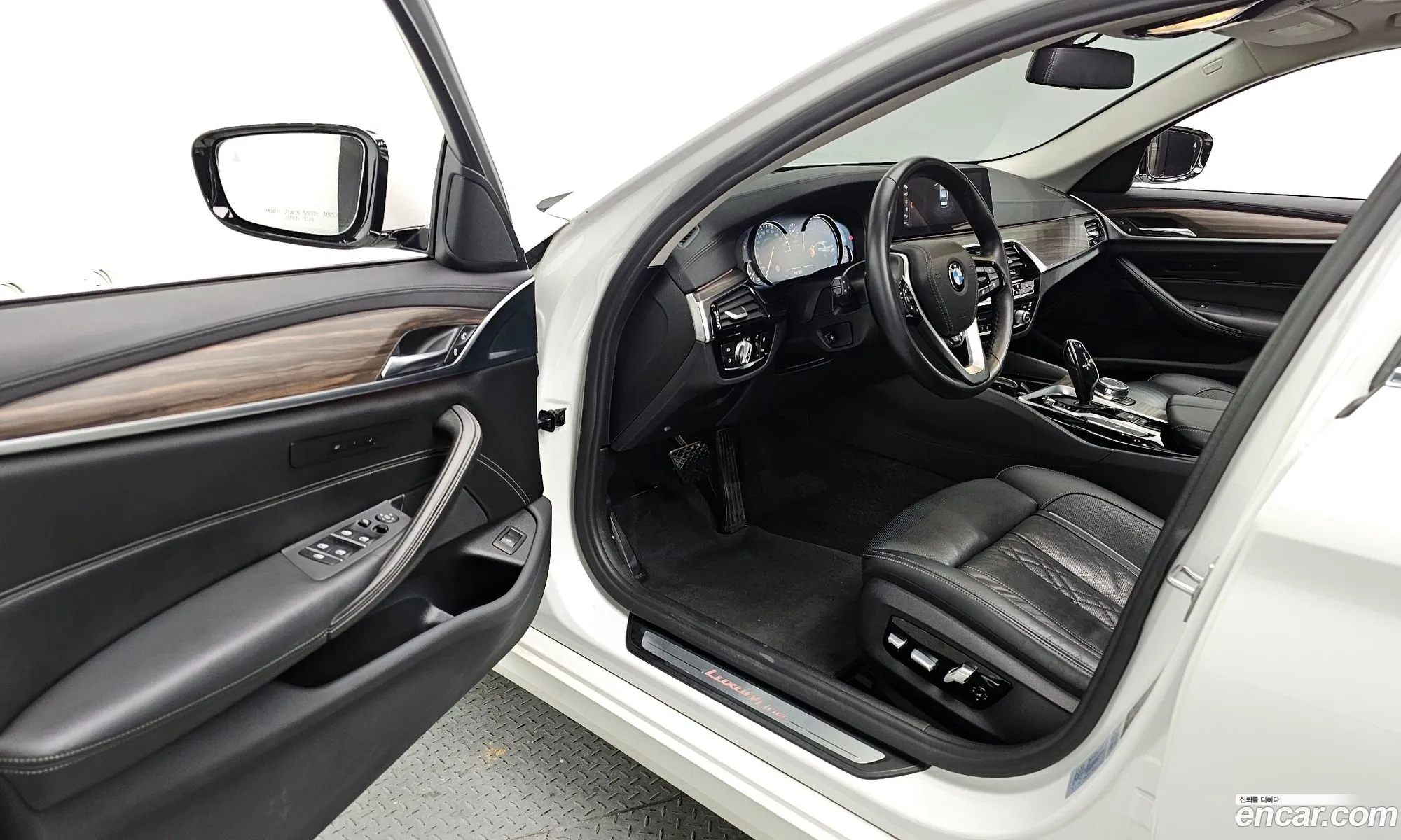 BMW 5 Series 2018 — 11