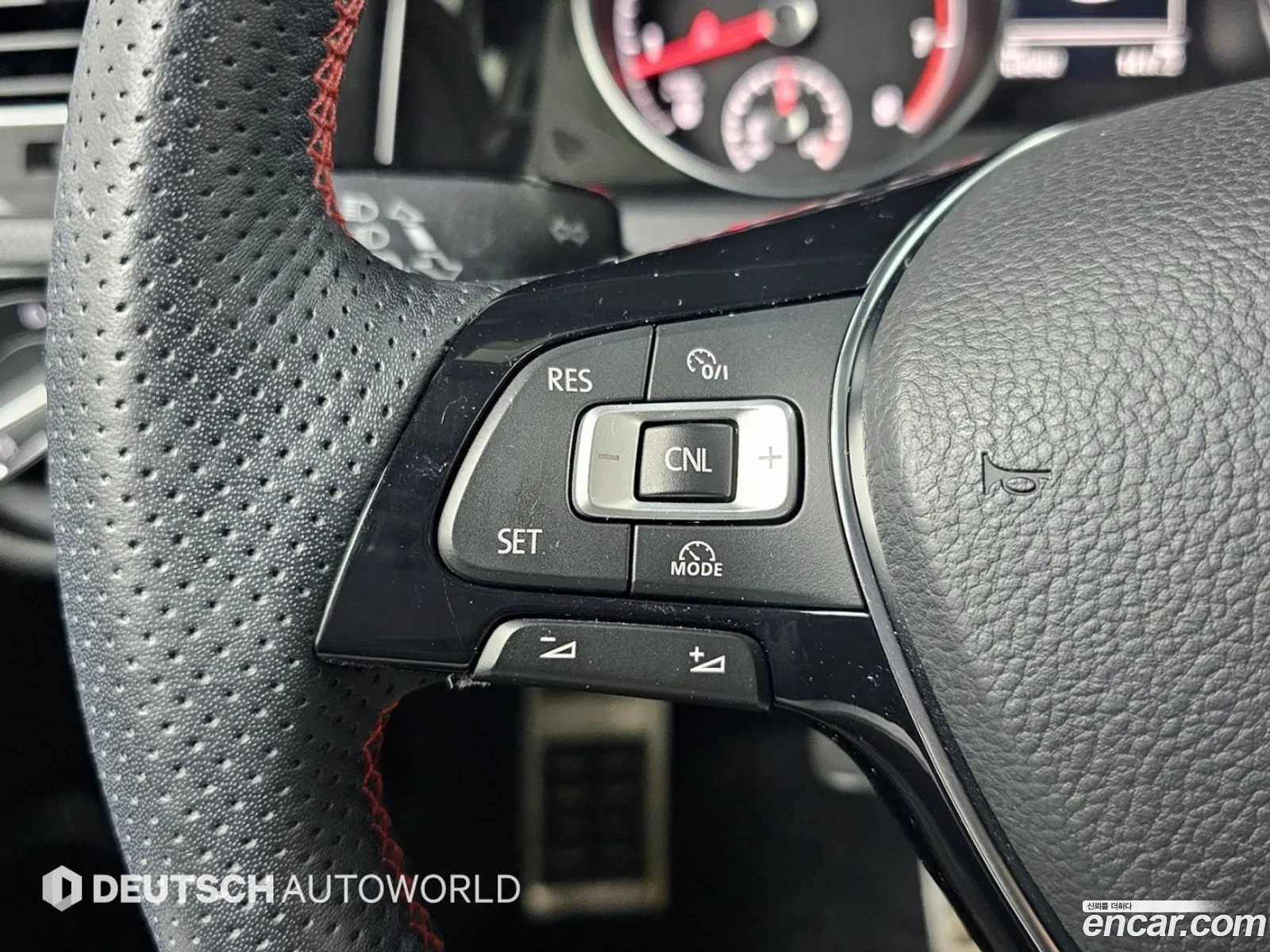 Volkswagen Golf 7th Gen 2014 — 2
