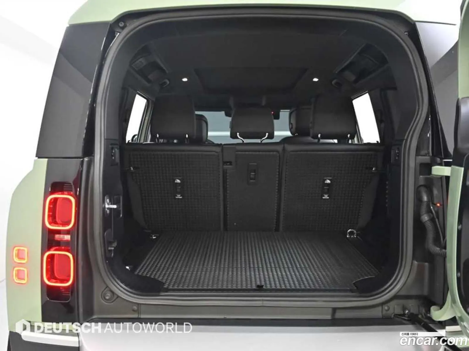 Land Rover Defender 2023 — 3