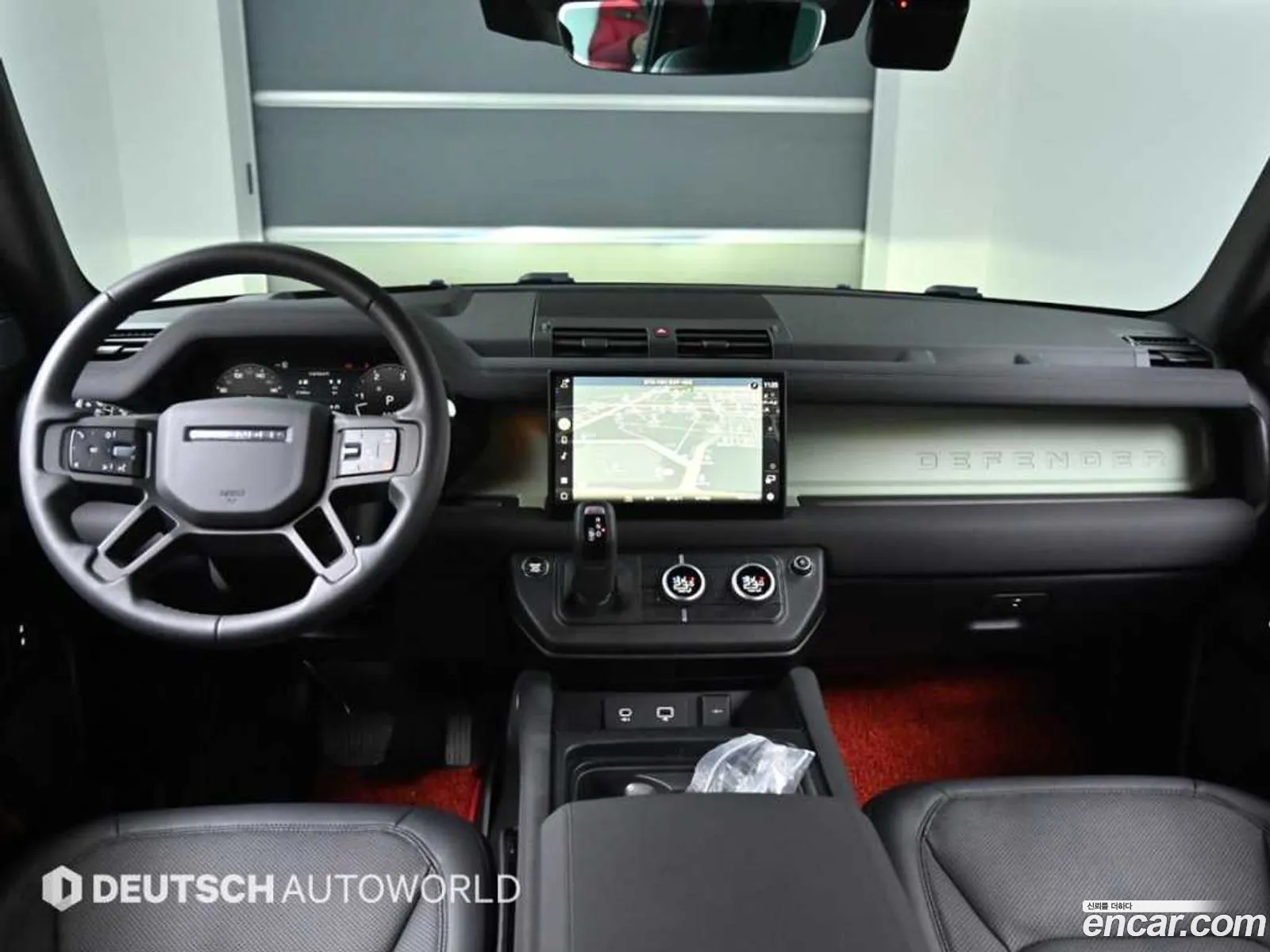 Land Rover Defender 2023 — 18