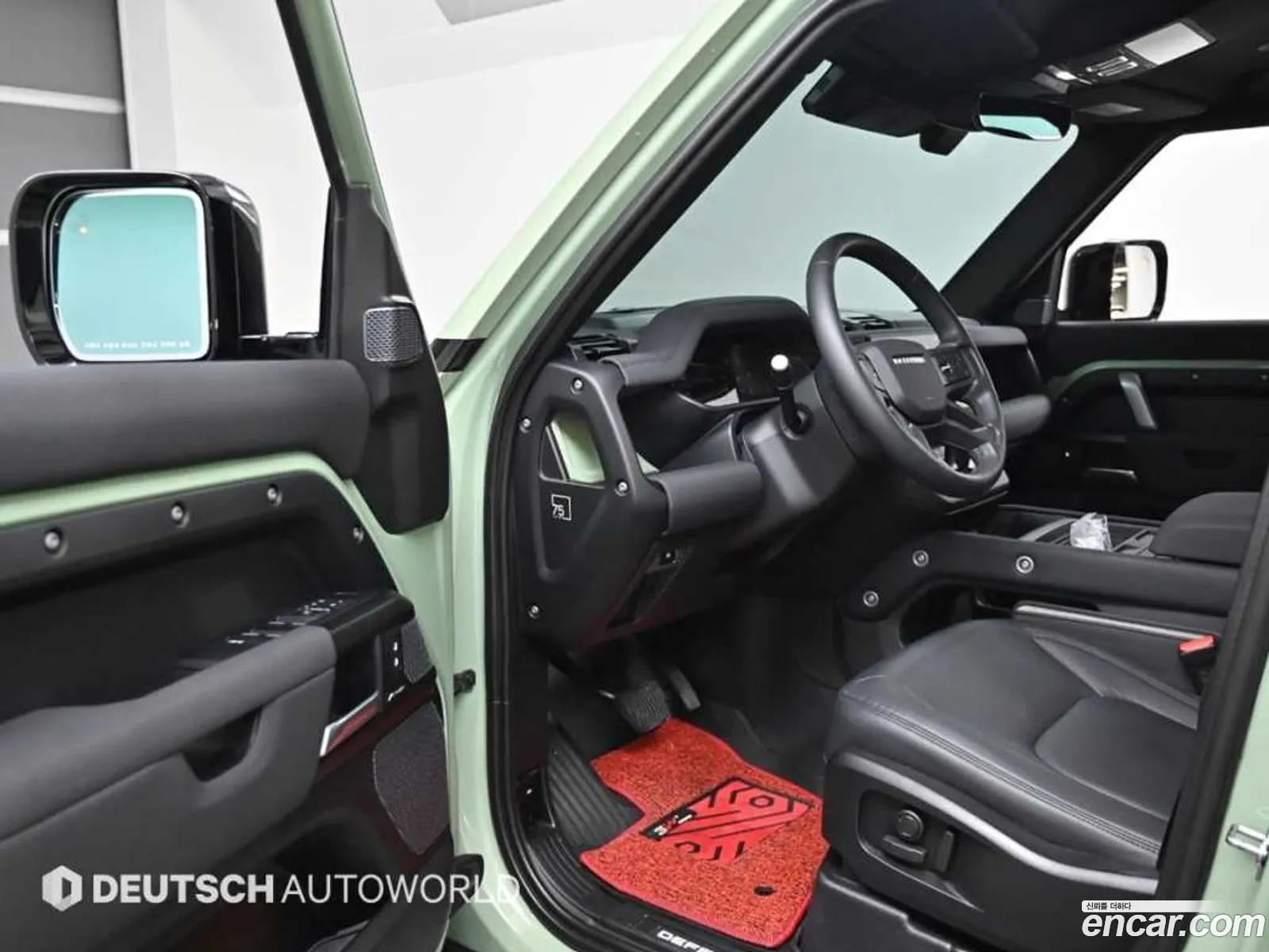 Land Rover Defender 2023 — 14