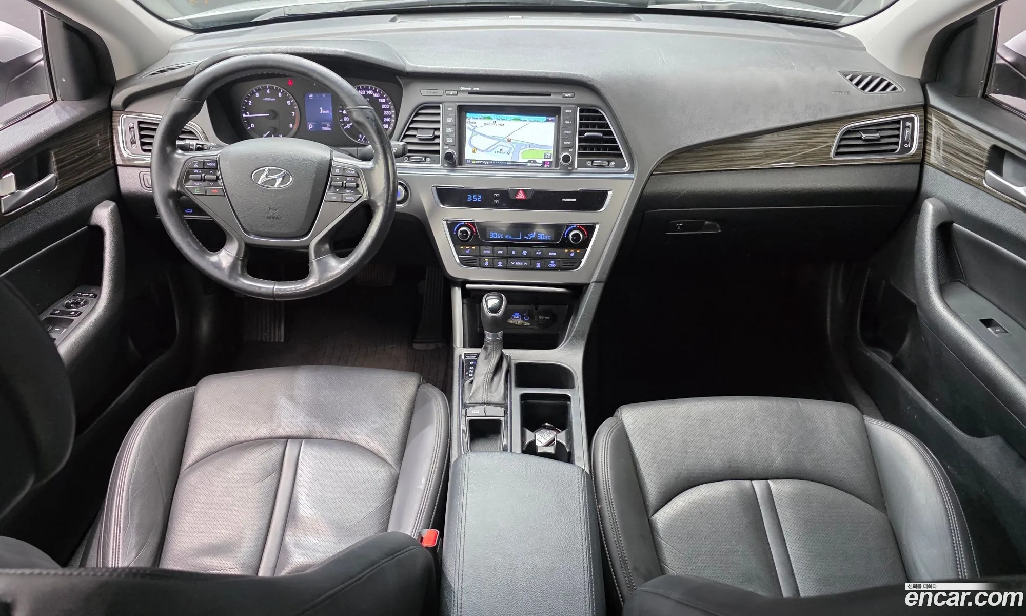 Hyundai LF Sonata 2014 — 13