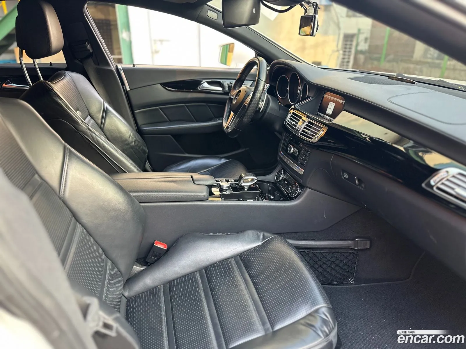Mercedes-Benz CLS-Class W218 2012 — 13