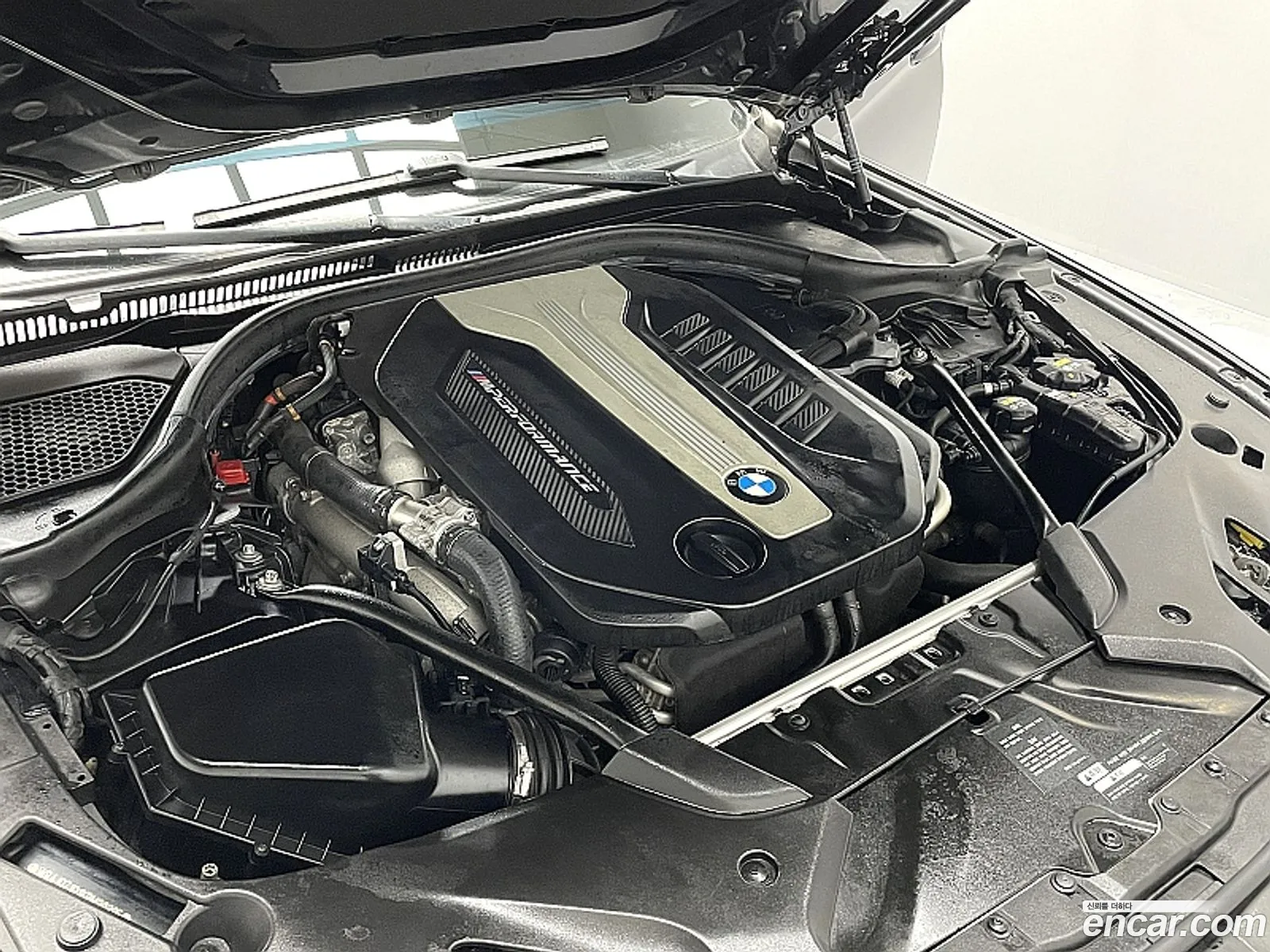 BMW 5 Series 2019 — 10