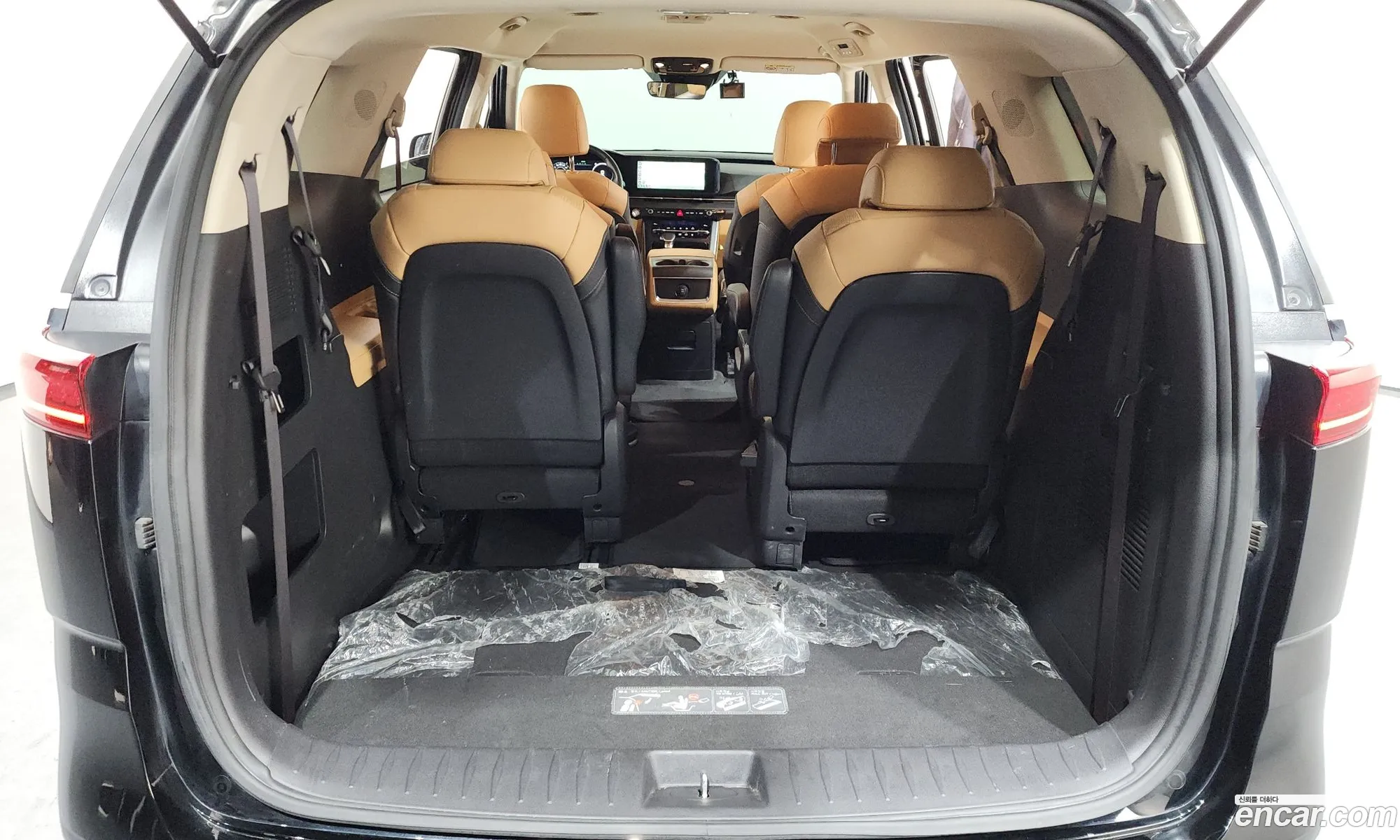 Kia Carnival 2022 — 3