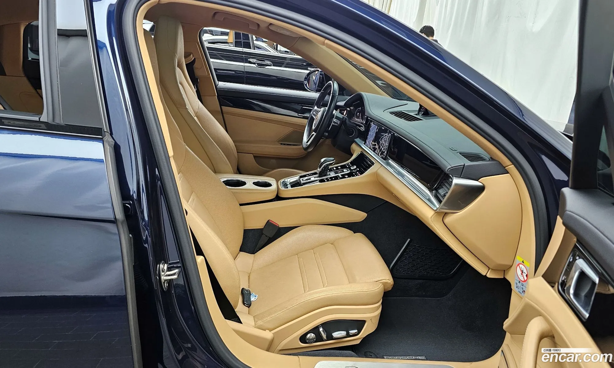 Porsche Panamera 2018 — 12
