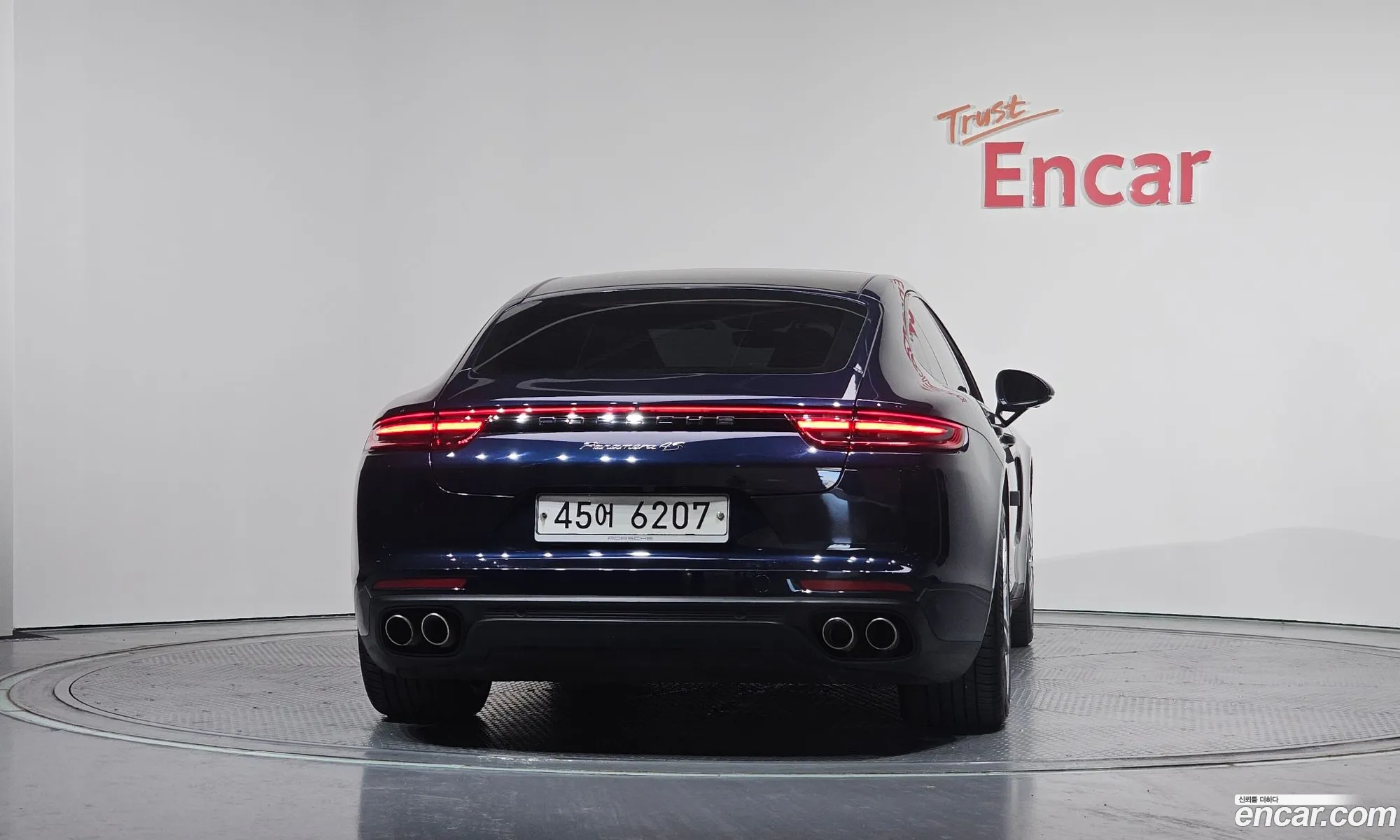 Porsche Panamera 2018 — 10