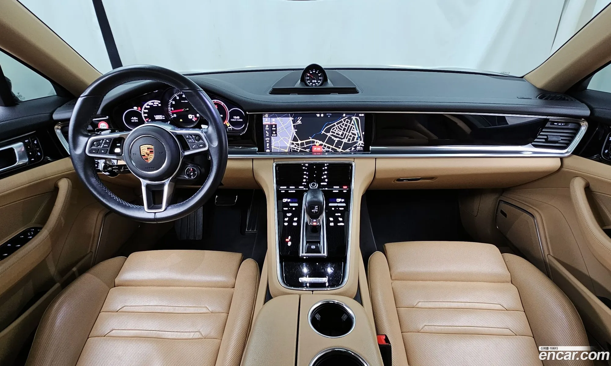 Porsche Panamera 2018 — 11