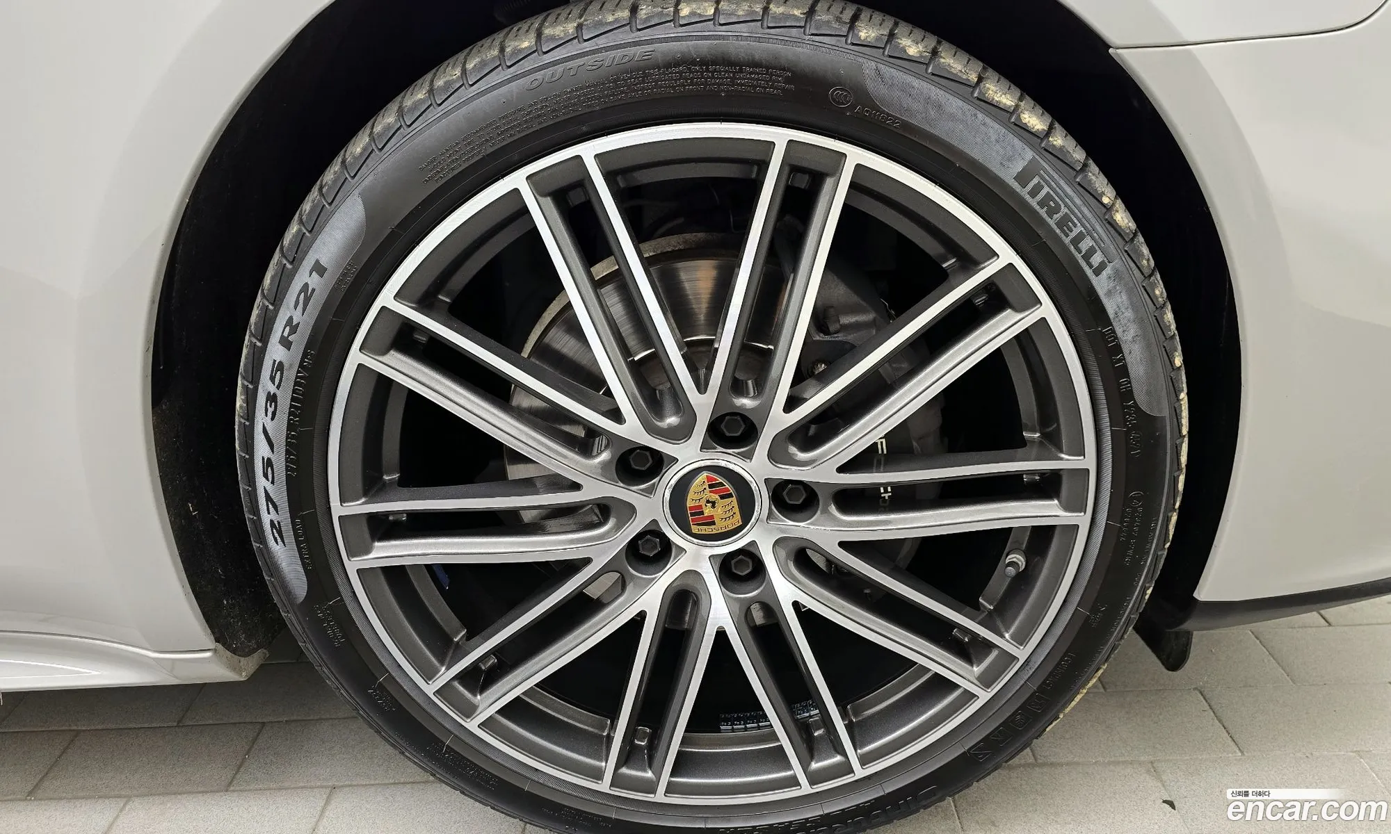 Porsche Panamera 2023 — 4