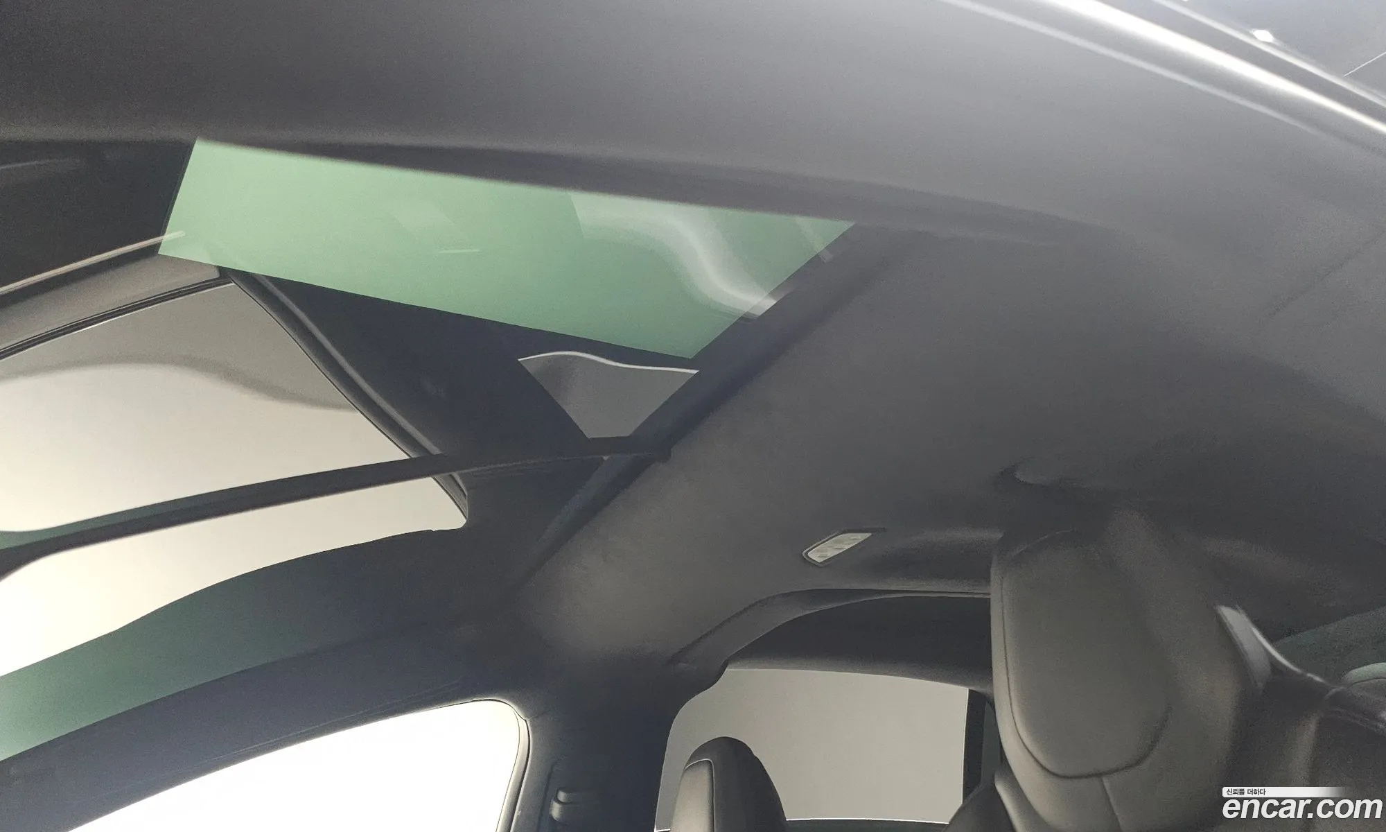 Tesla Model X 2018 5YJXCBE27JF131506 — 4