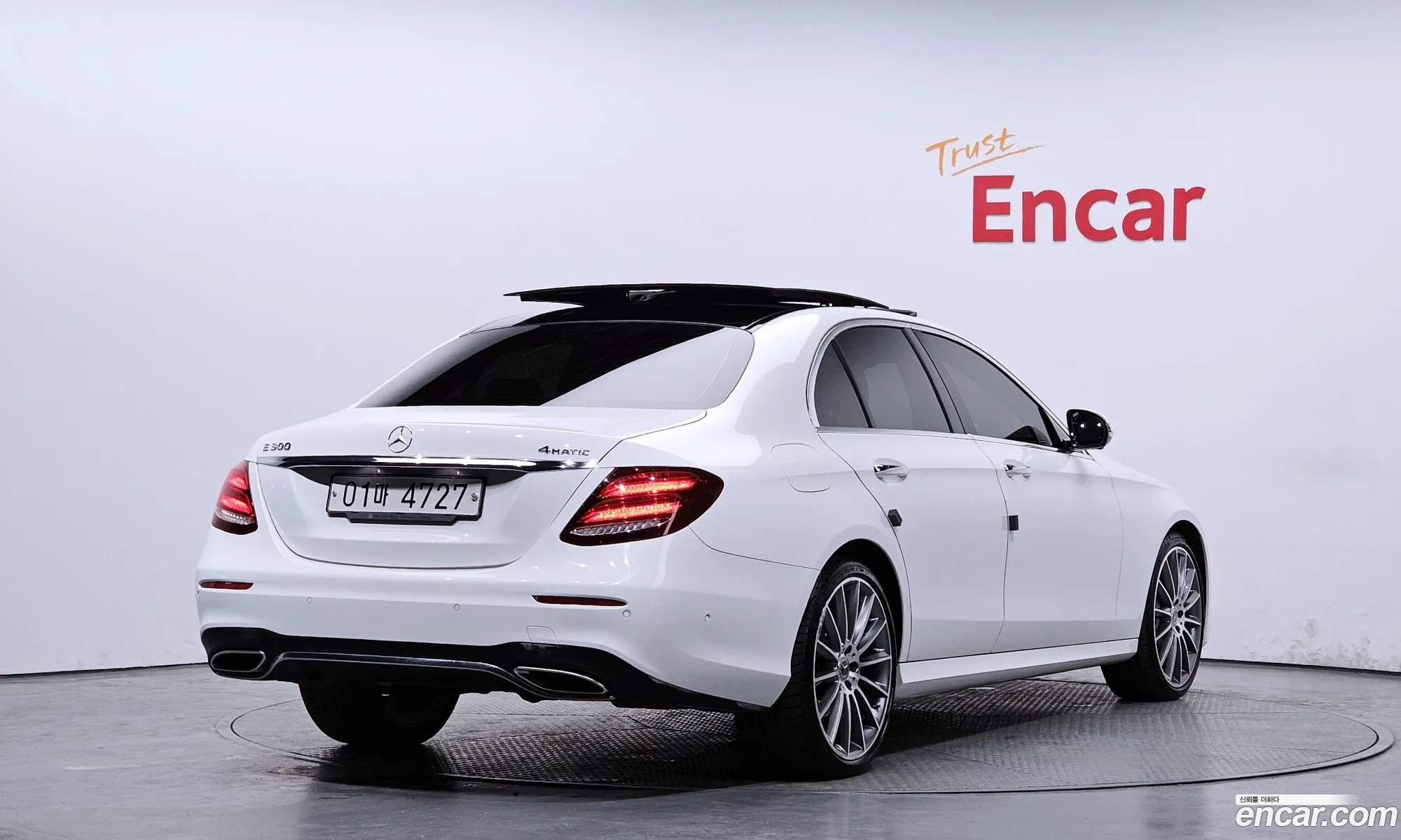 Mercedes-Benz E-Class W213 2017 WDDZF4KB5HA226218 — 17