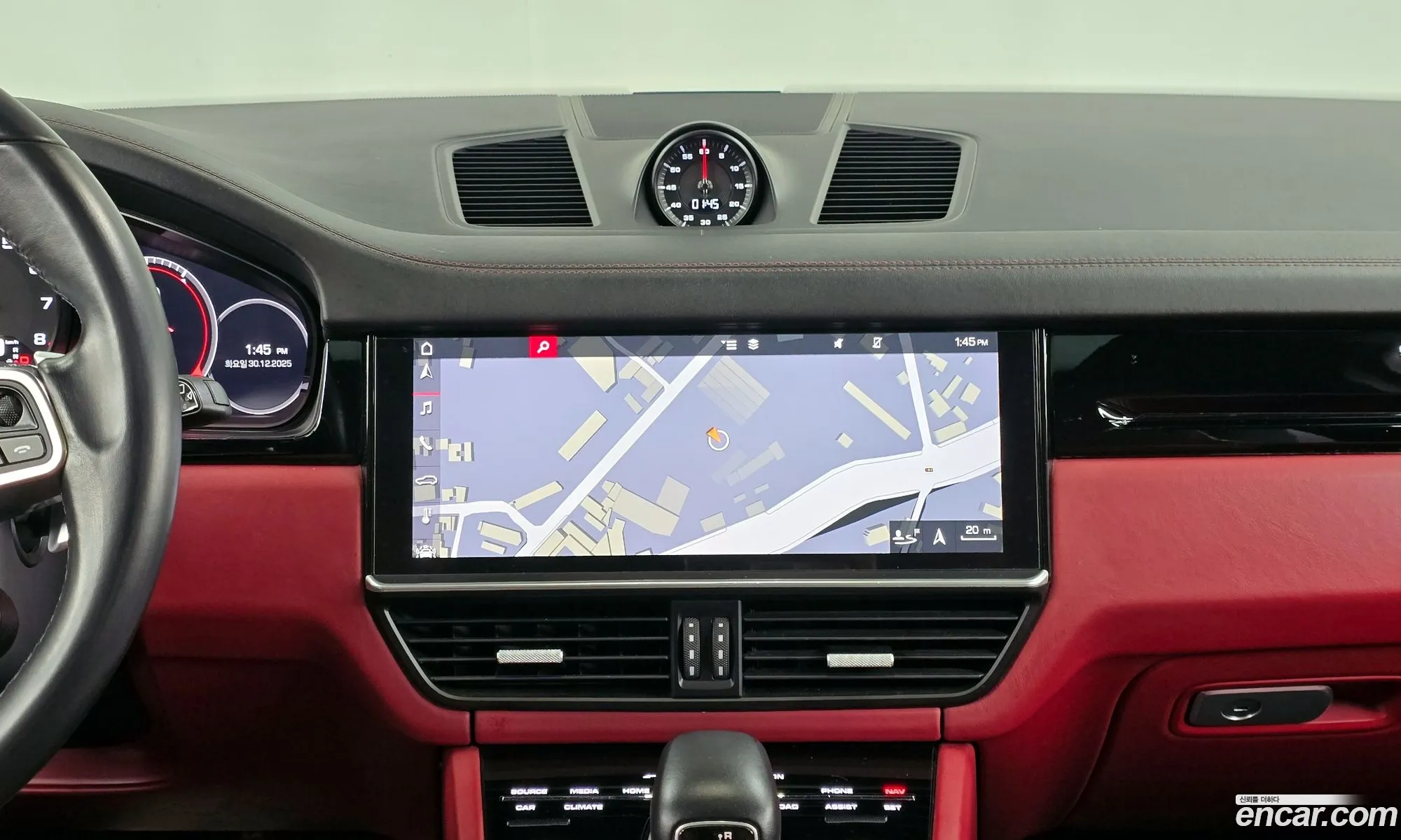 Porsche Cayenne 2019 — 18