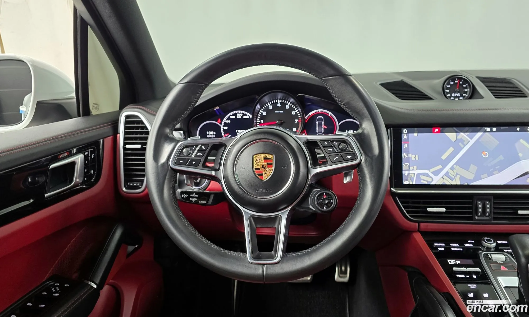 Porsche Cayenne 2019 — 11