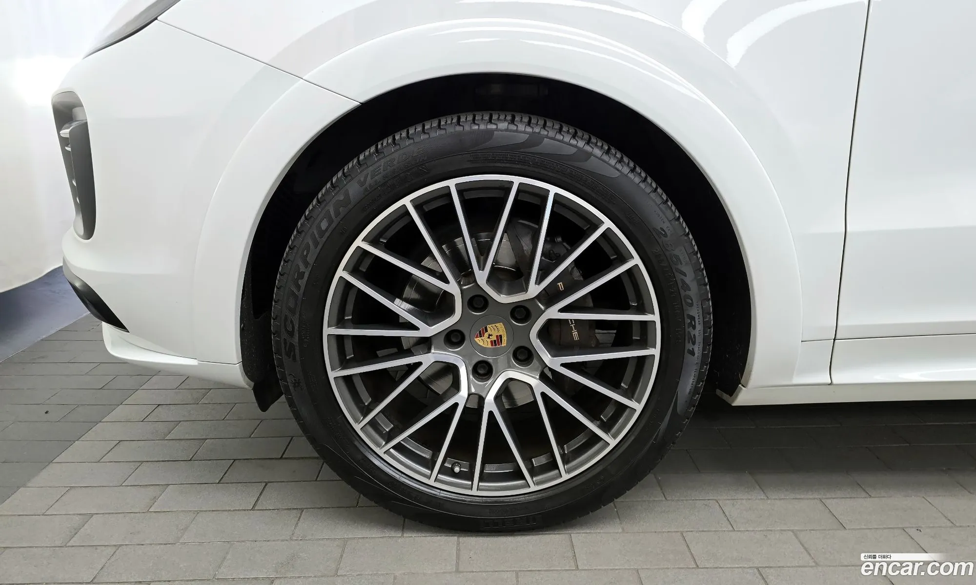 Porsche Cayenne 2019 — 16