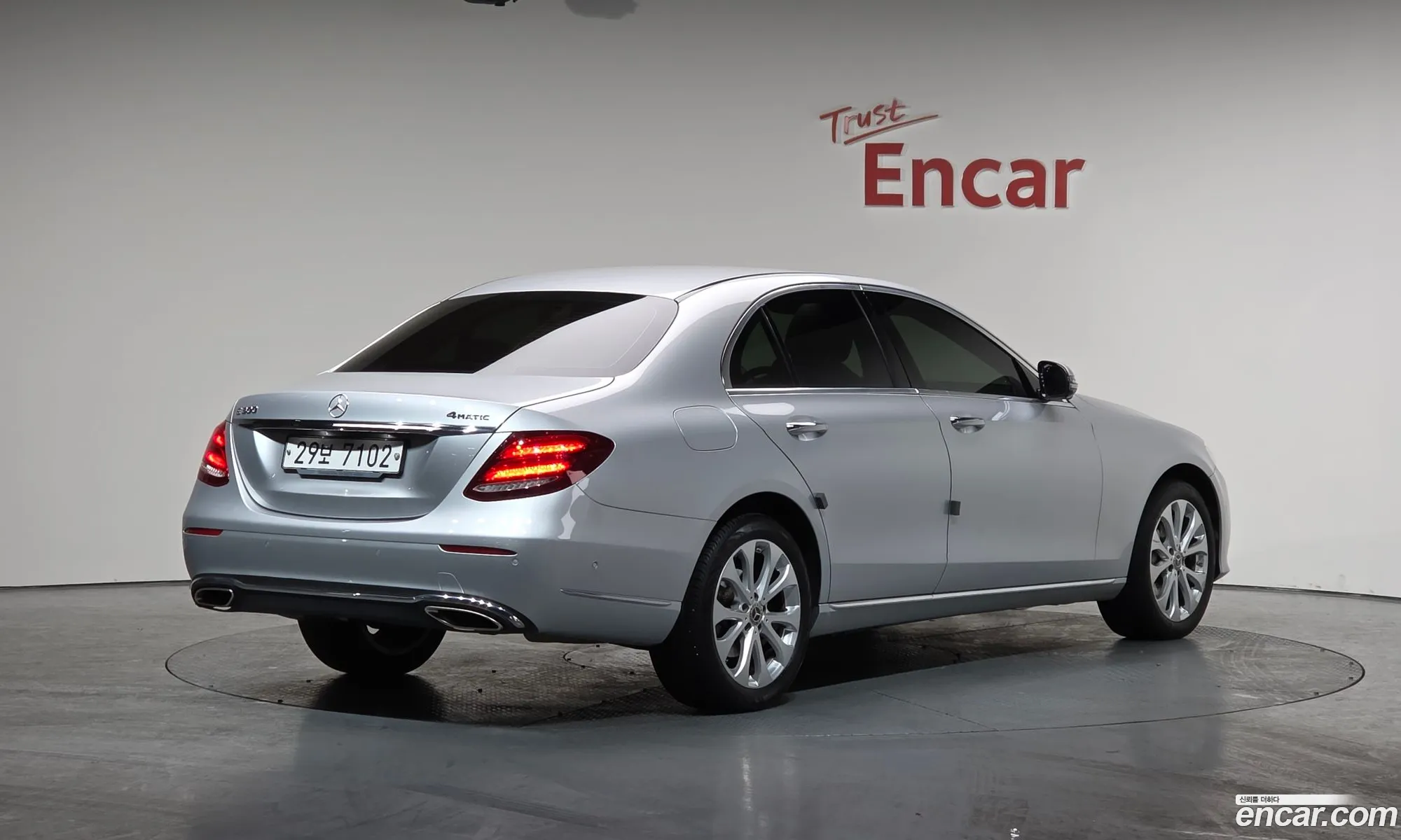 Mercedes-Benz E-Class W213 2018 WDDZF4KB7JA372724 — 16