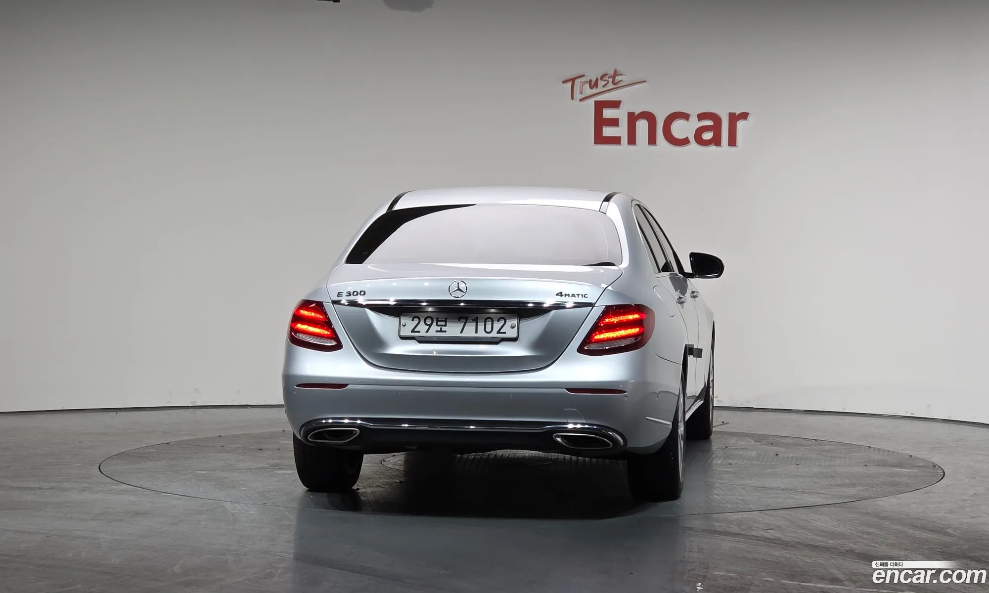 Mercedes-Benz E-Class W213 2018 WDDZF4KB7JA372724 — 18