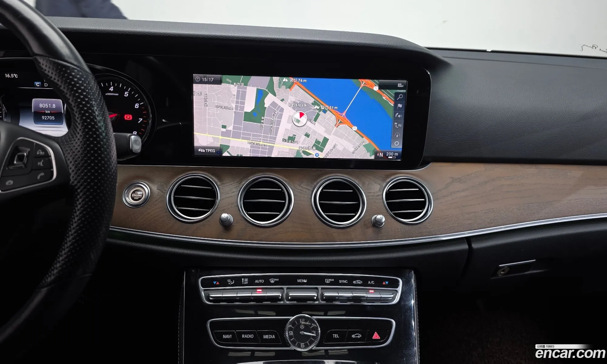 Mercedes-Benz E-Class W213 2018 WDDZF4KB7JA372724 — 14