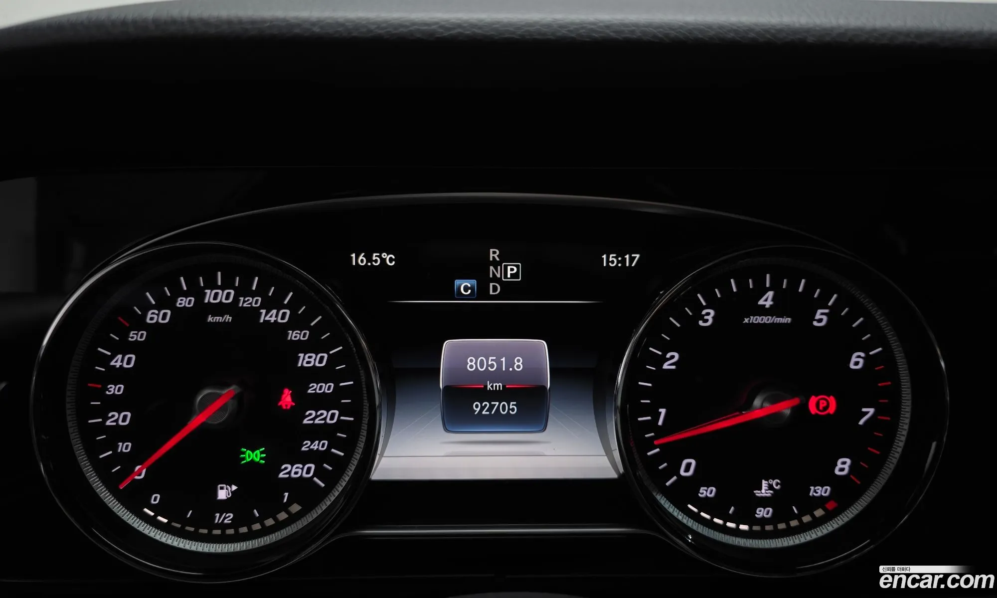 Mercedes-Benz E-Class W213 2018 WDDZF4KB7JA372724 — 11