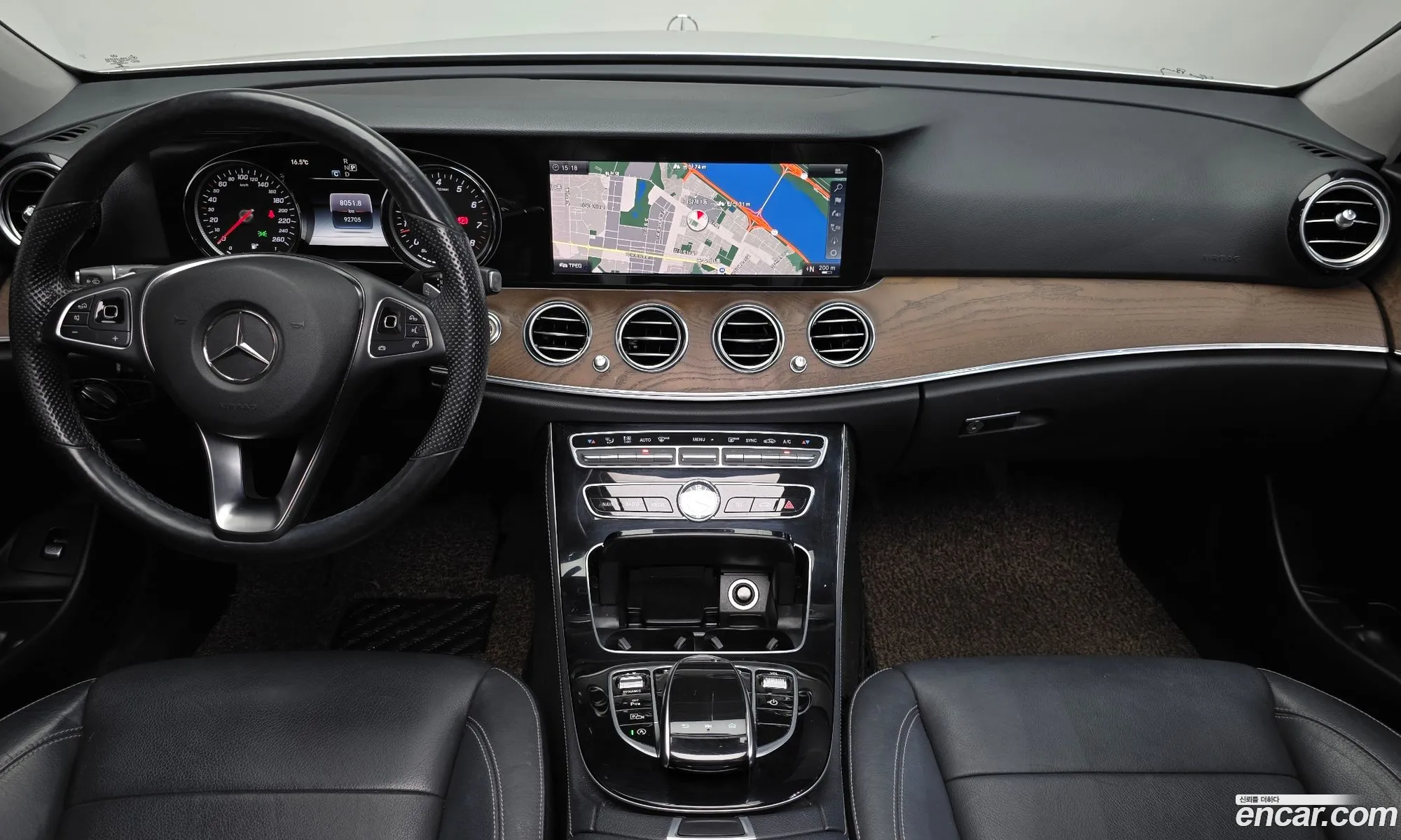 Mercedes-Benz E-Class W213 2018 WDDZF4KB7JA372724 — 8