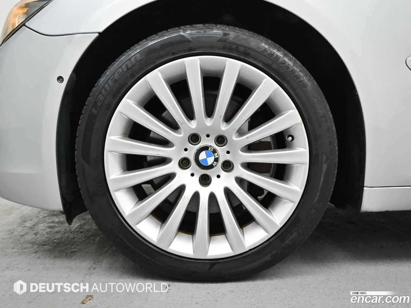 BMW 7 Series 2011 — 12