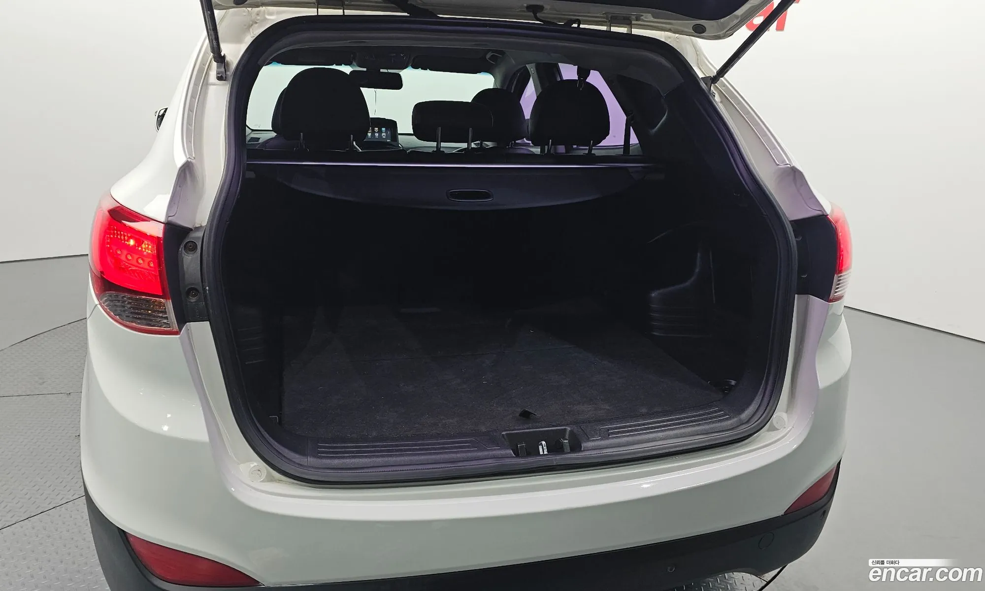 Hyundai Tucson ix 2011 — 12