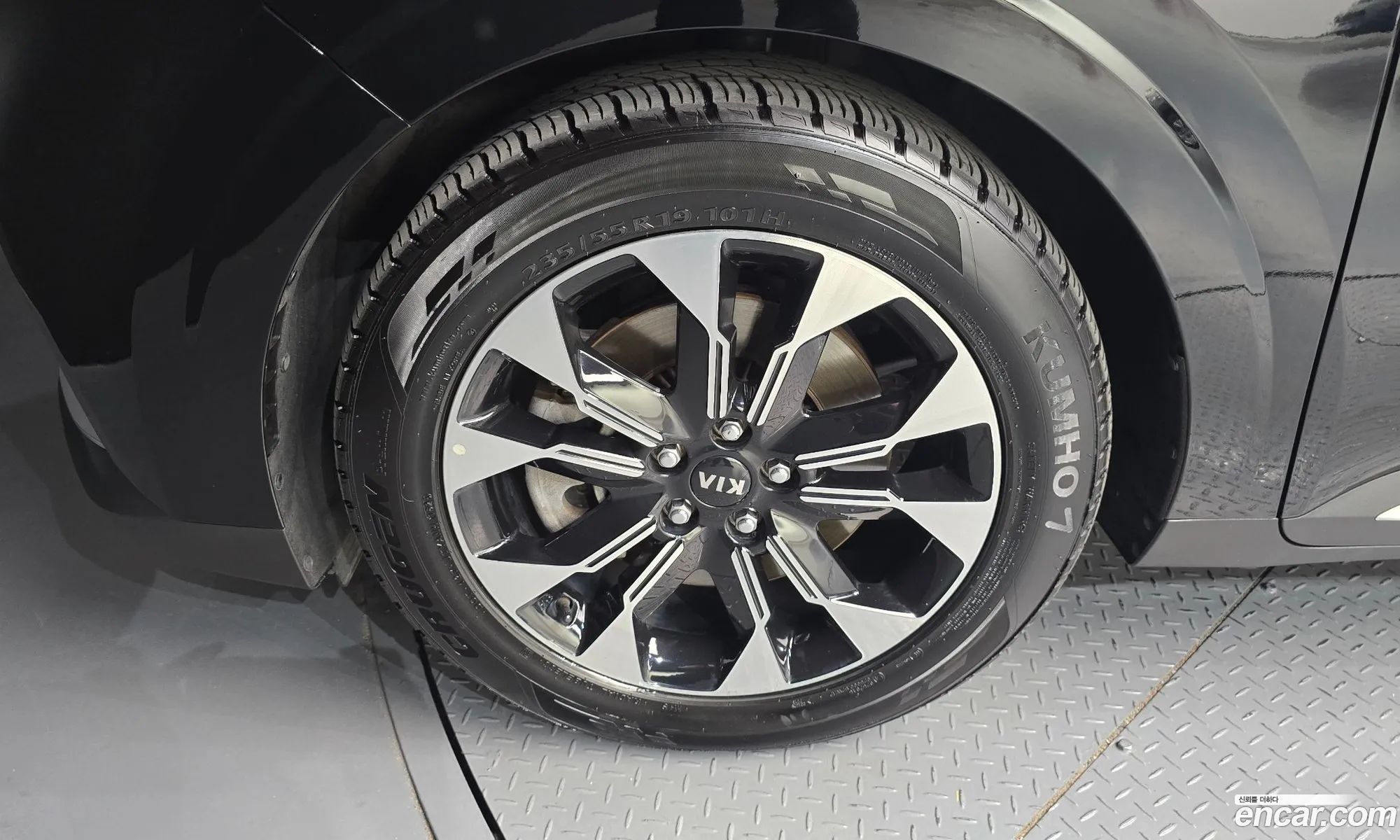 Kia Carnival 2020 — 17