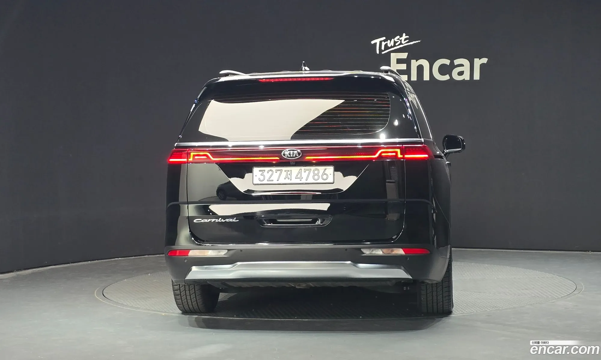 Kia Carnival 2020 — 3