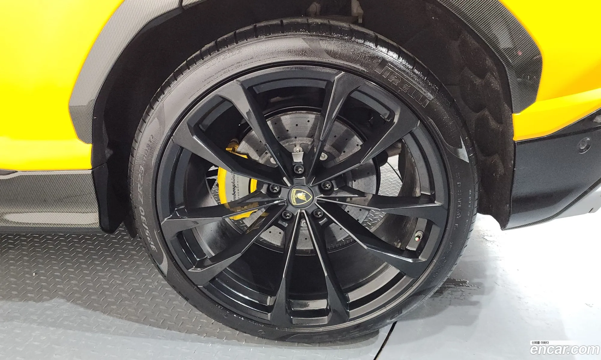 Lamborghini Urus 2020 11111111111111111 — 4